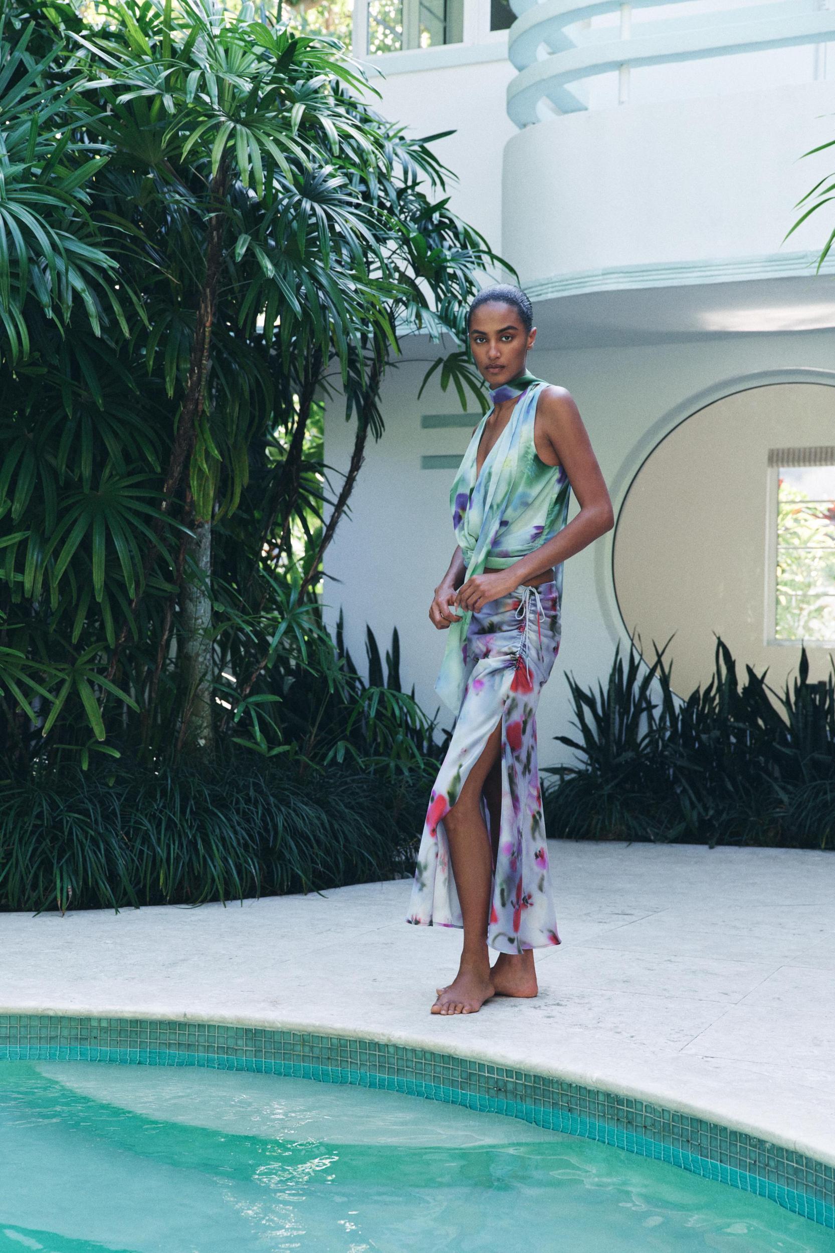 PRINTED TIE TOP Product Image