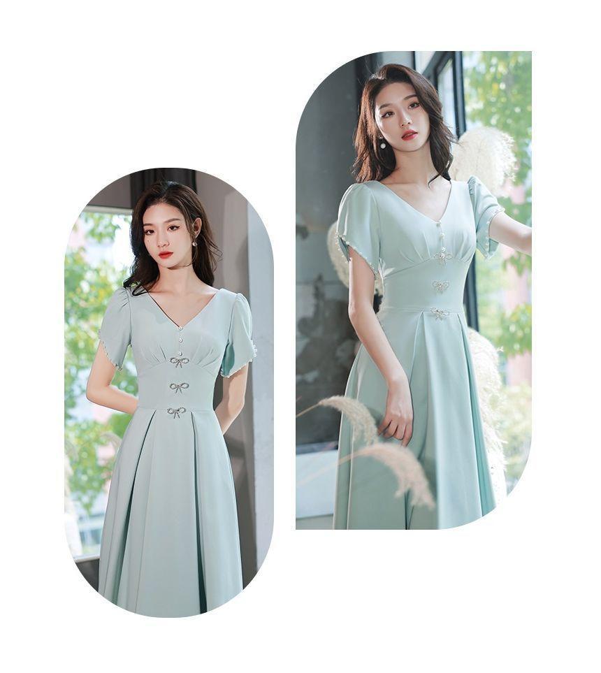 Short-Sleeve V-Neck Plain Faux Pearl Midi A-Line Cocktail Dress Product Image