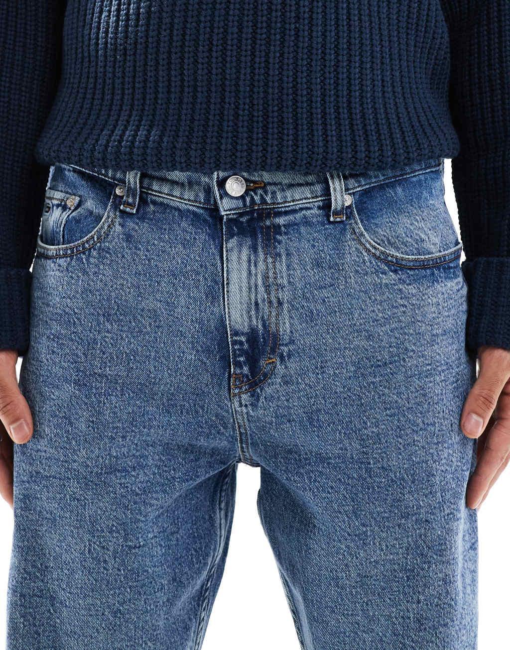 Tommy Jeans Isaac relaxed tapered jeans in mid wash Product Image