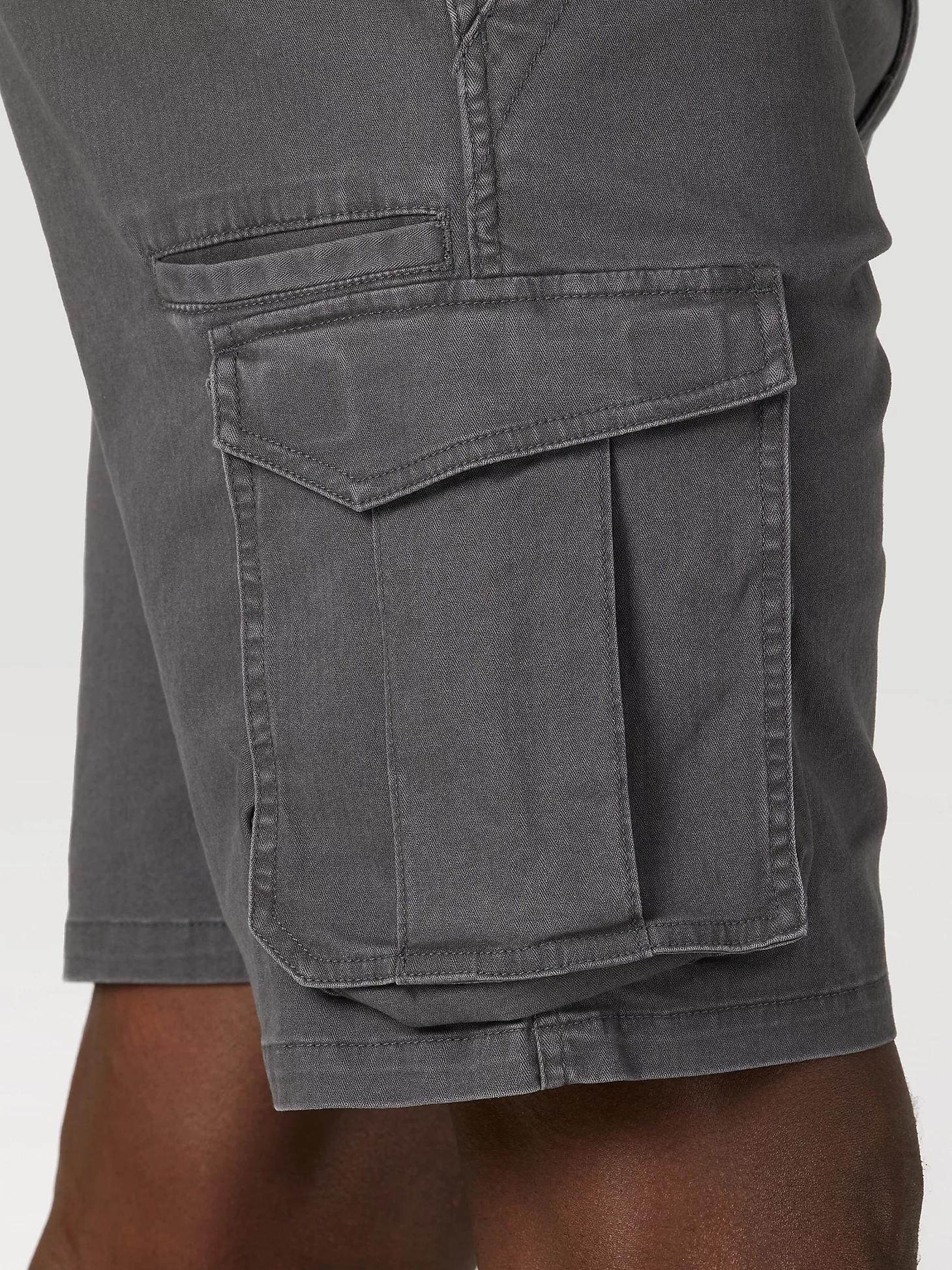 Men's Stretch Herringbone Cargo Short in Asphalt Product Image