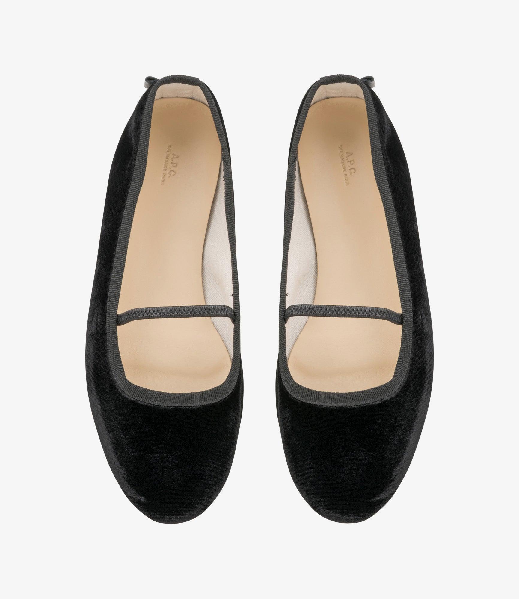 Swan ballet flats Female Product Image