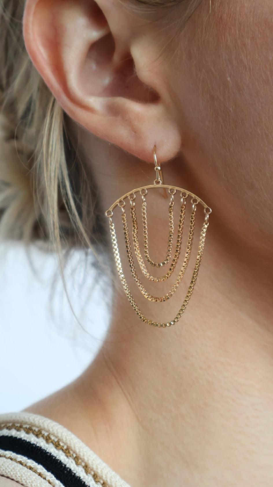 Box Chain Drop Earrings Product Image