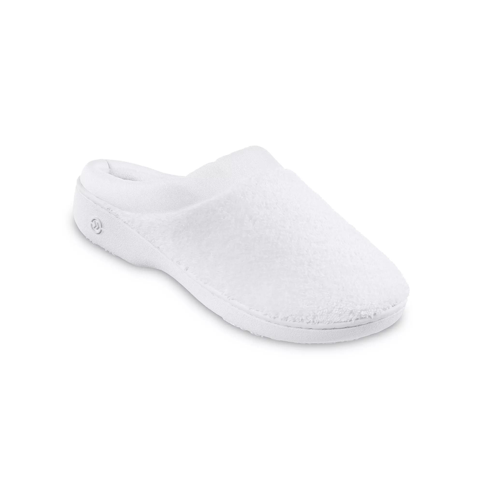 isotoner Microterry Hoodback Women's Clog Slippers,  Product Image