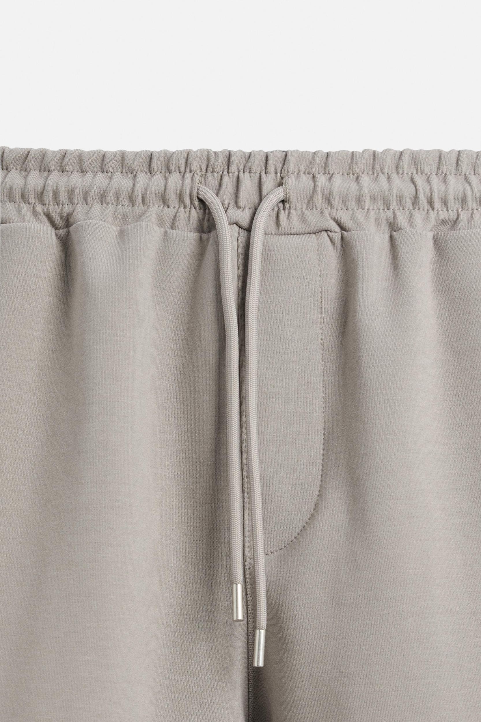 TECHNICAL OVERSIZED FIT JOGGER SHORTS Product Image