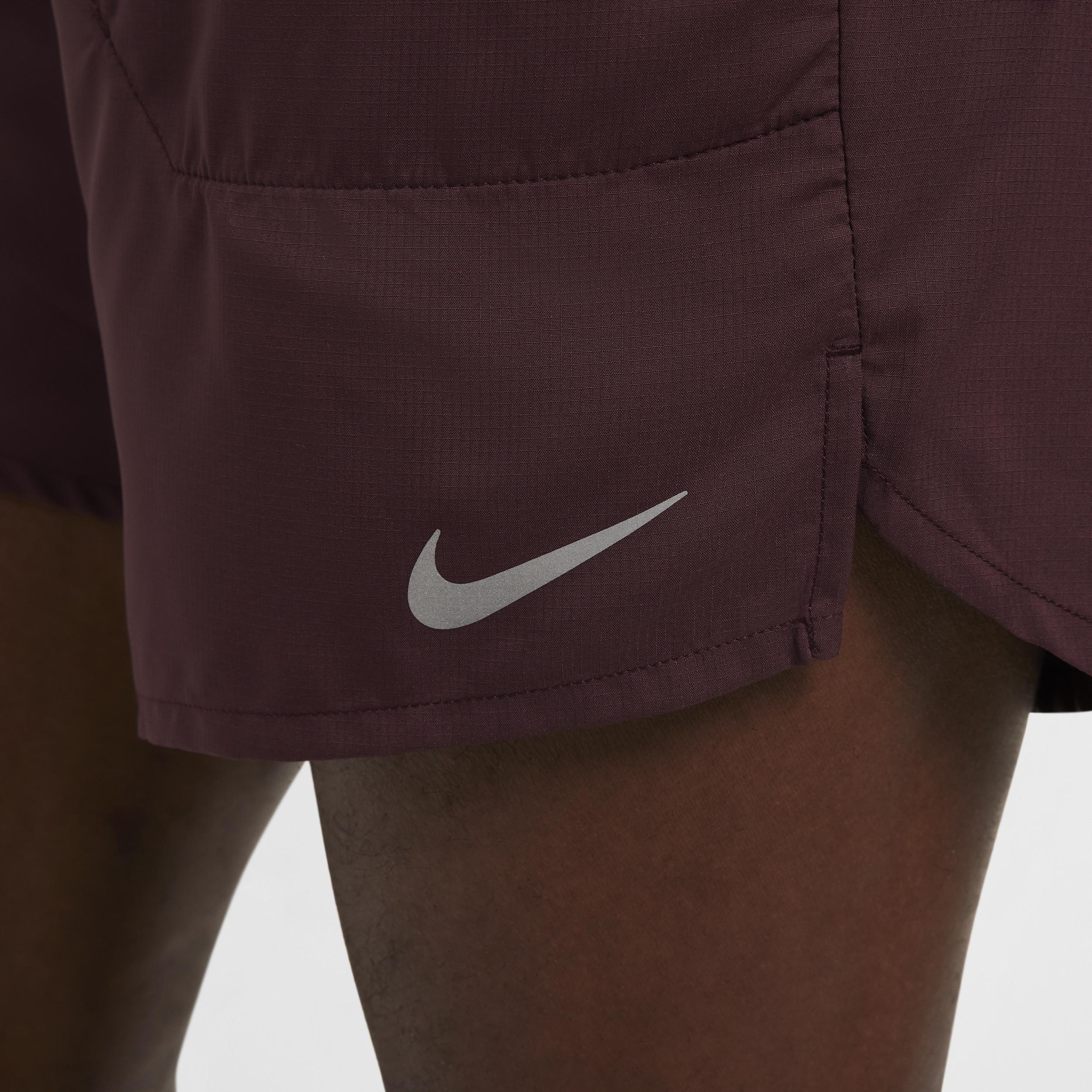 Nike Men's Stride Dri-FIT 7" Brief-Lined Running Shorts Product Image