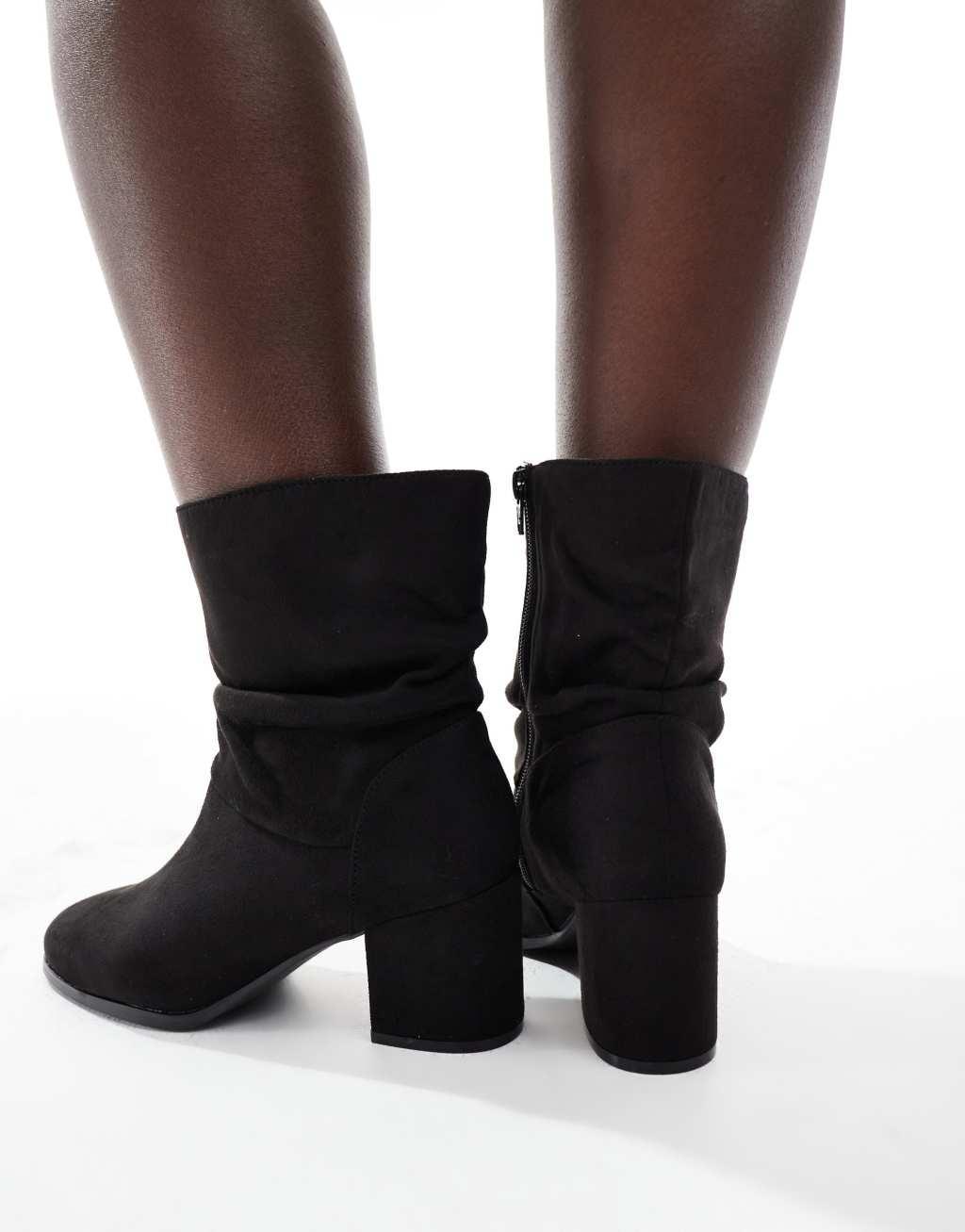 Yours slouchy ankle boots in black Product Image