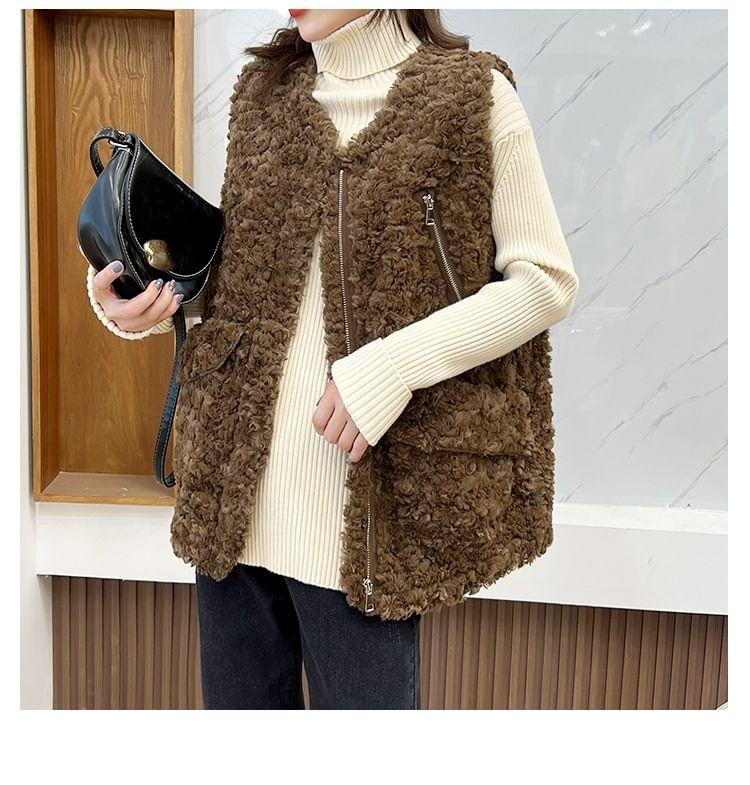 Fluffy Zip Vest Product Image