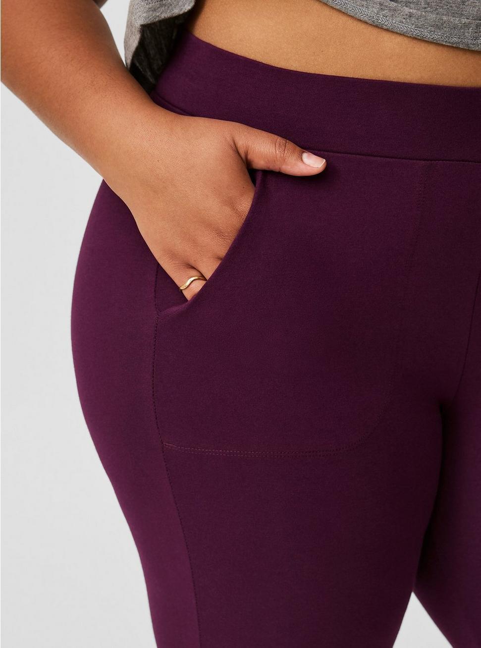 Full-Length Pocket Legging Product Image