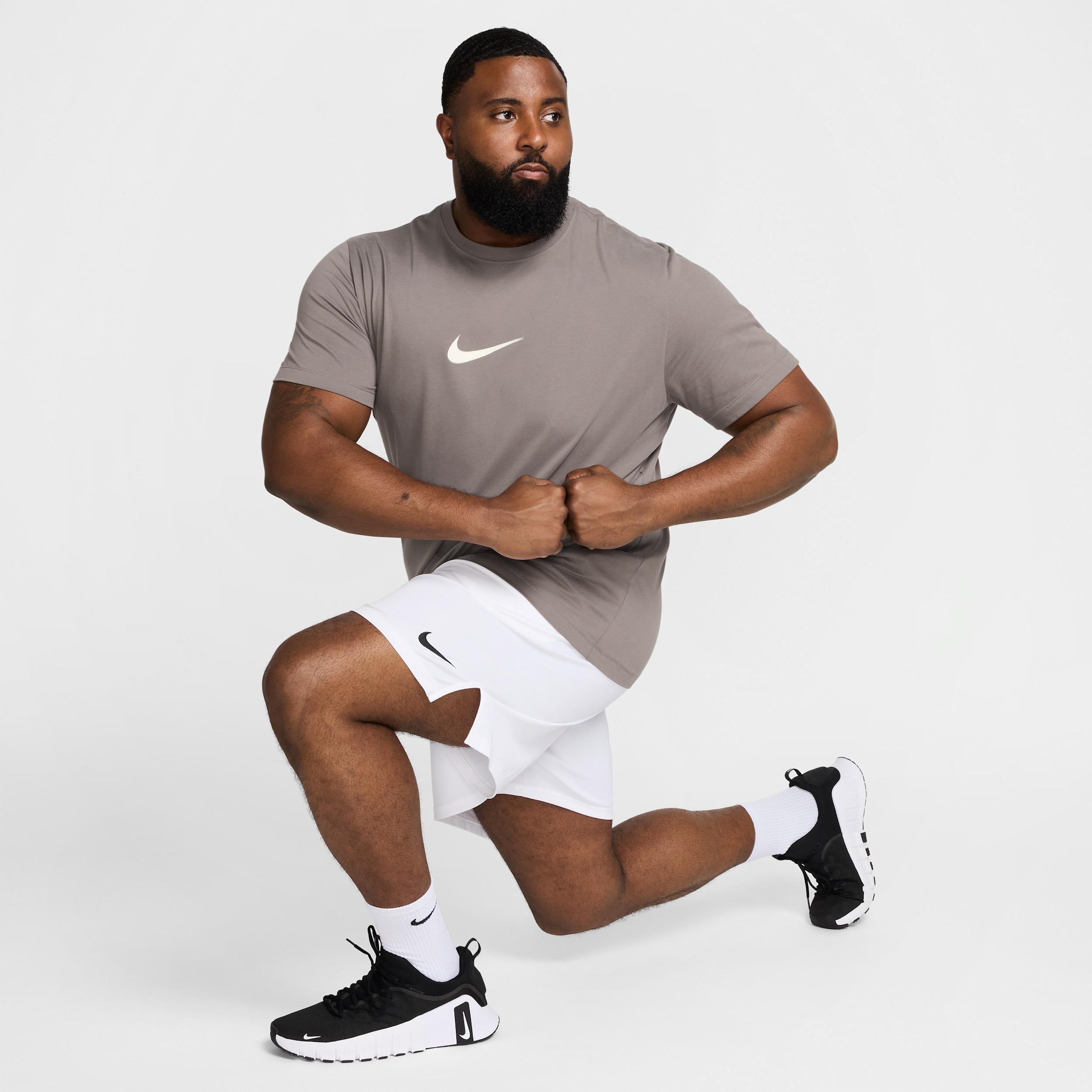 Nike Men's Dri-FIT Fitness T-Shirt Product Image