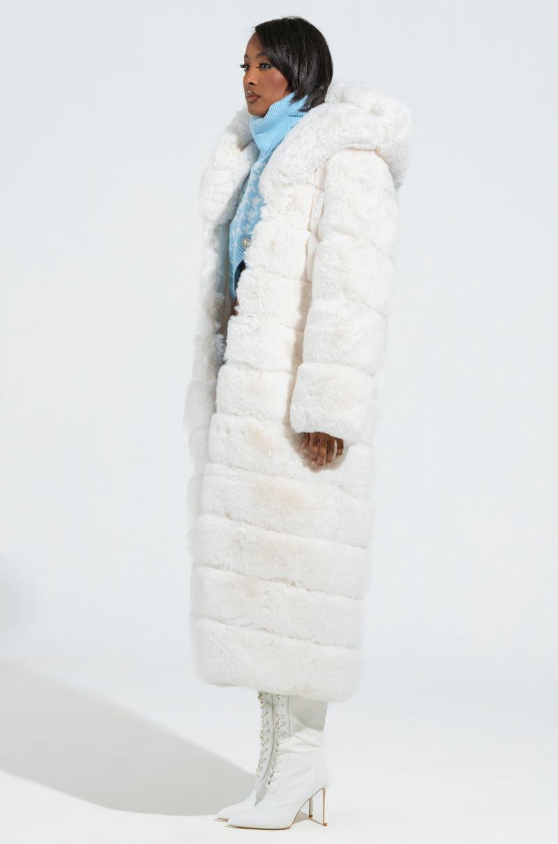 LUXE JENNY HOODED FAUX FUR TRENCH IN WHITE Product Image