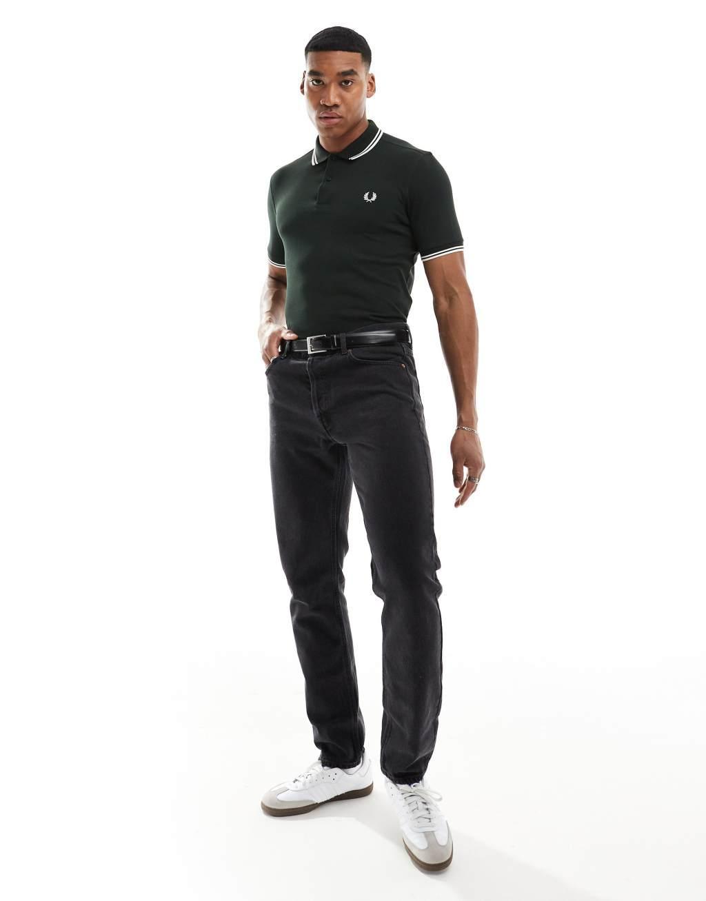 Fred Perry twin tipped logo polo in green Product Image