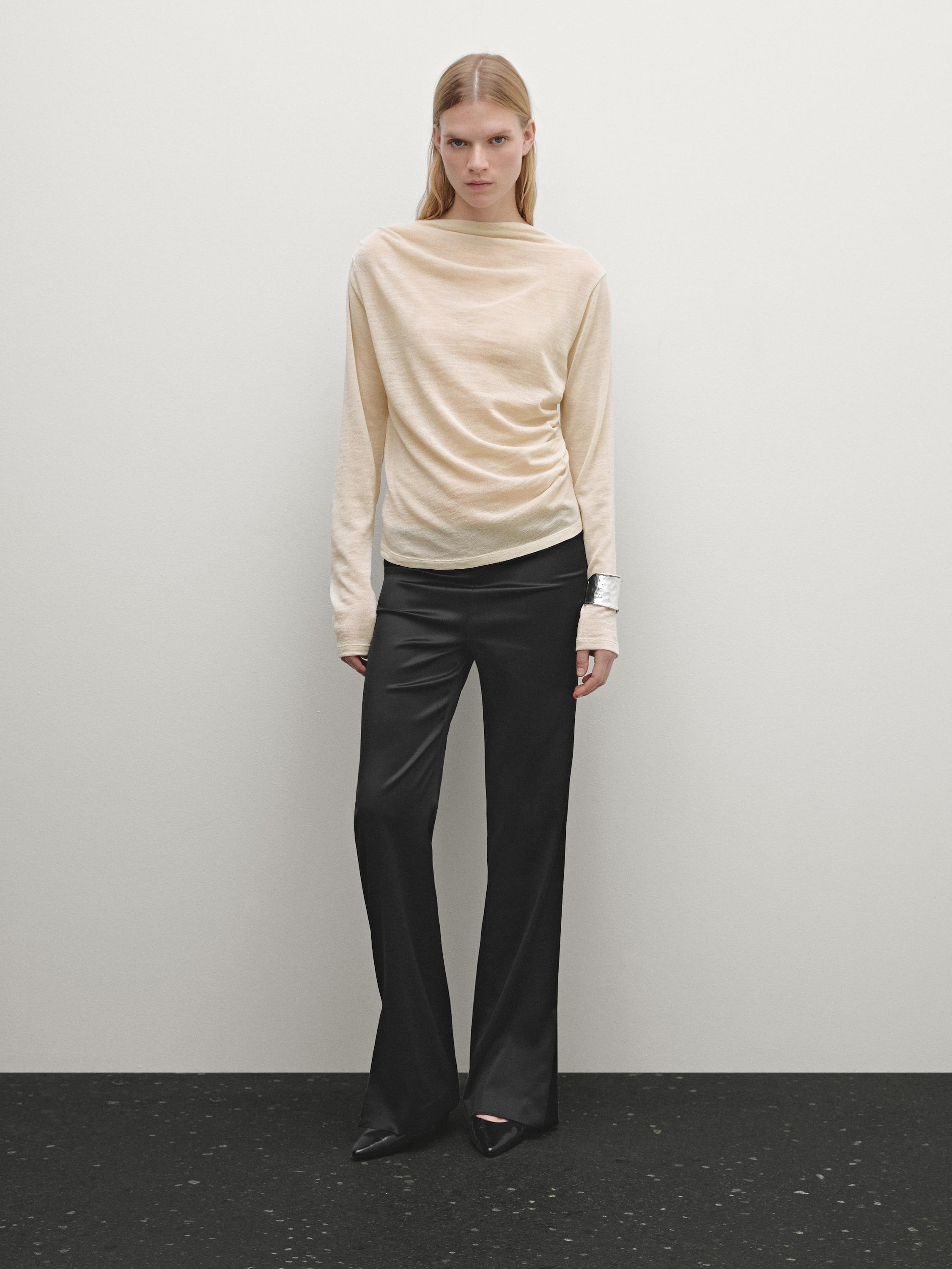 Wool blend knit T-shirt with gathered detail · Beige-pink · T-shirts And Polo Shirts | Massimo Dutti Product Image