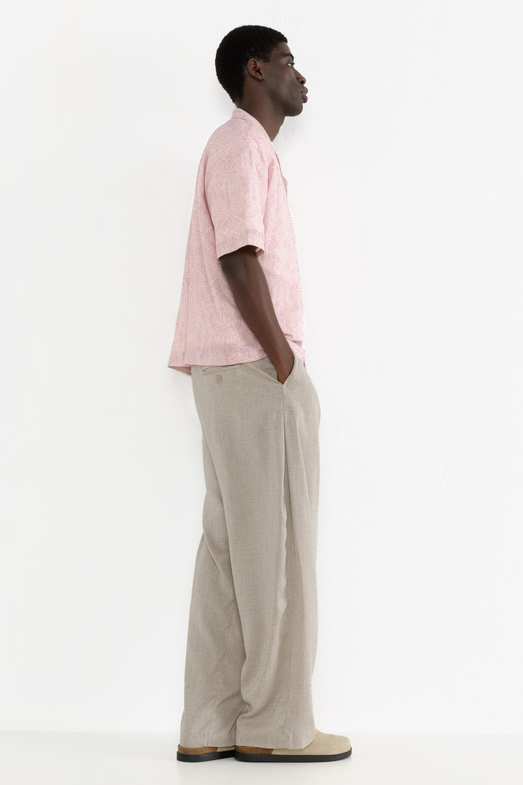 Short sleeve pink shirt Product Image