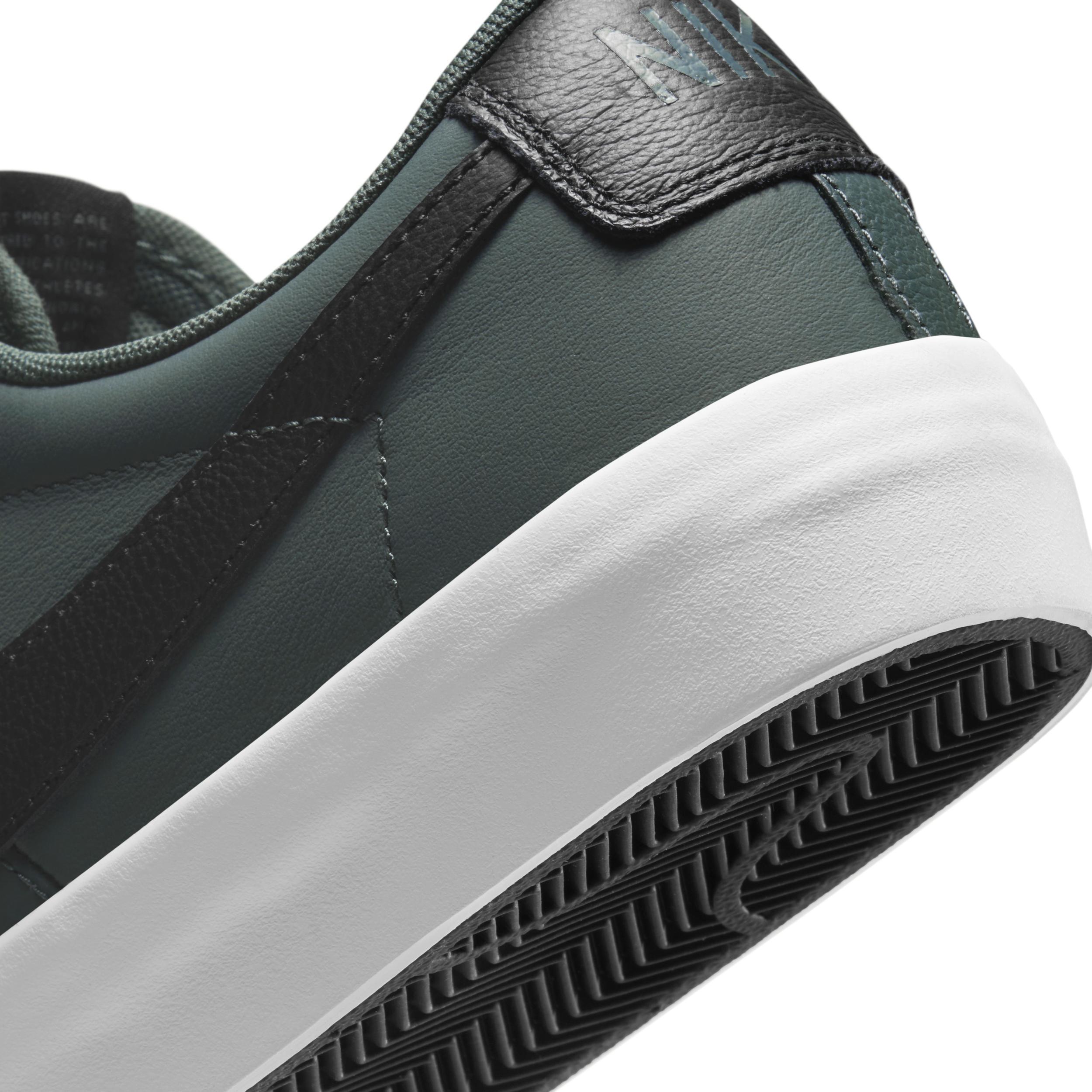 Nike SB Blazer Low Pro GT Men's Shoes Product Image