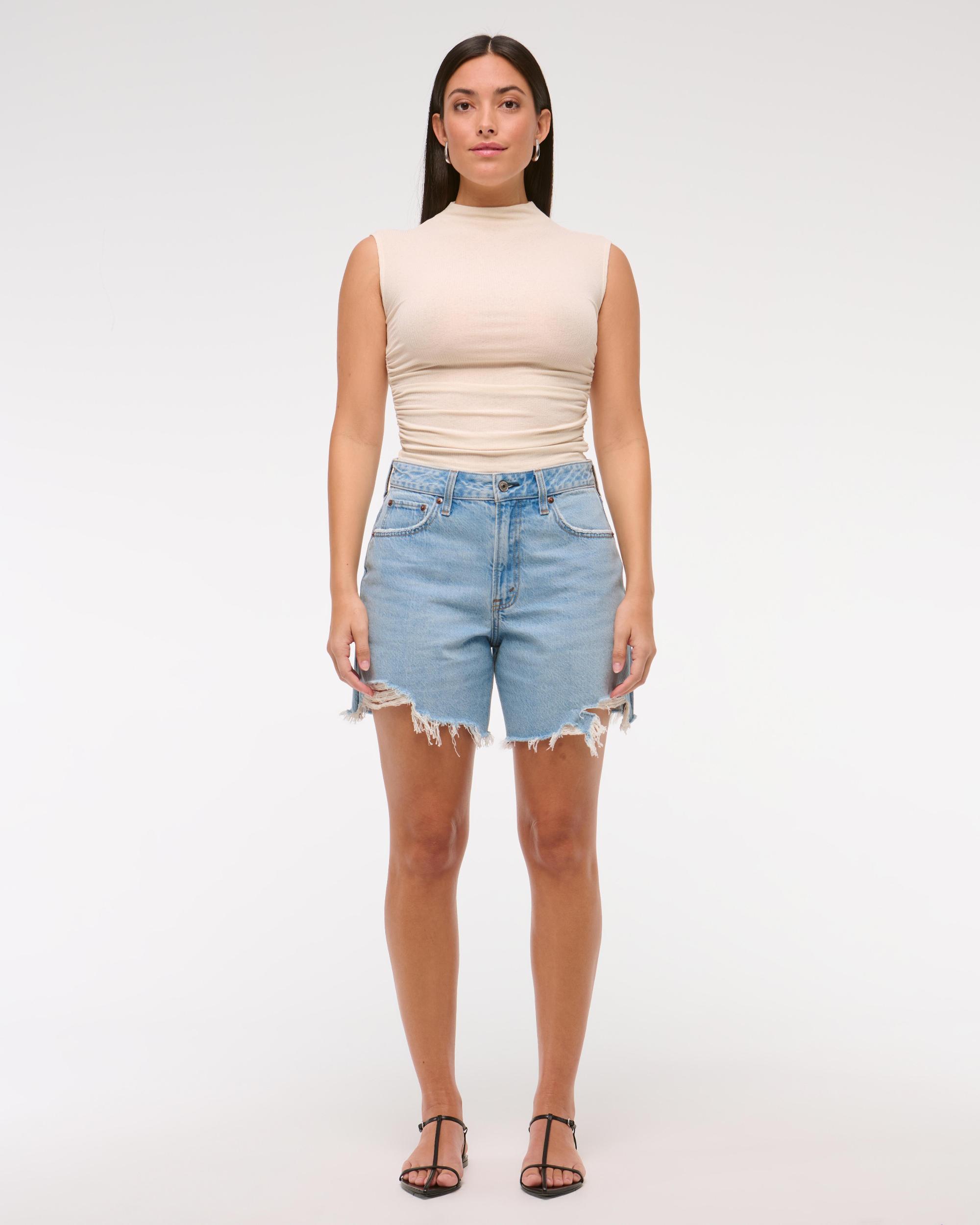 Curve Love High Rise Loose Short Product Image