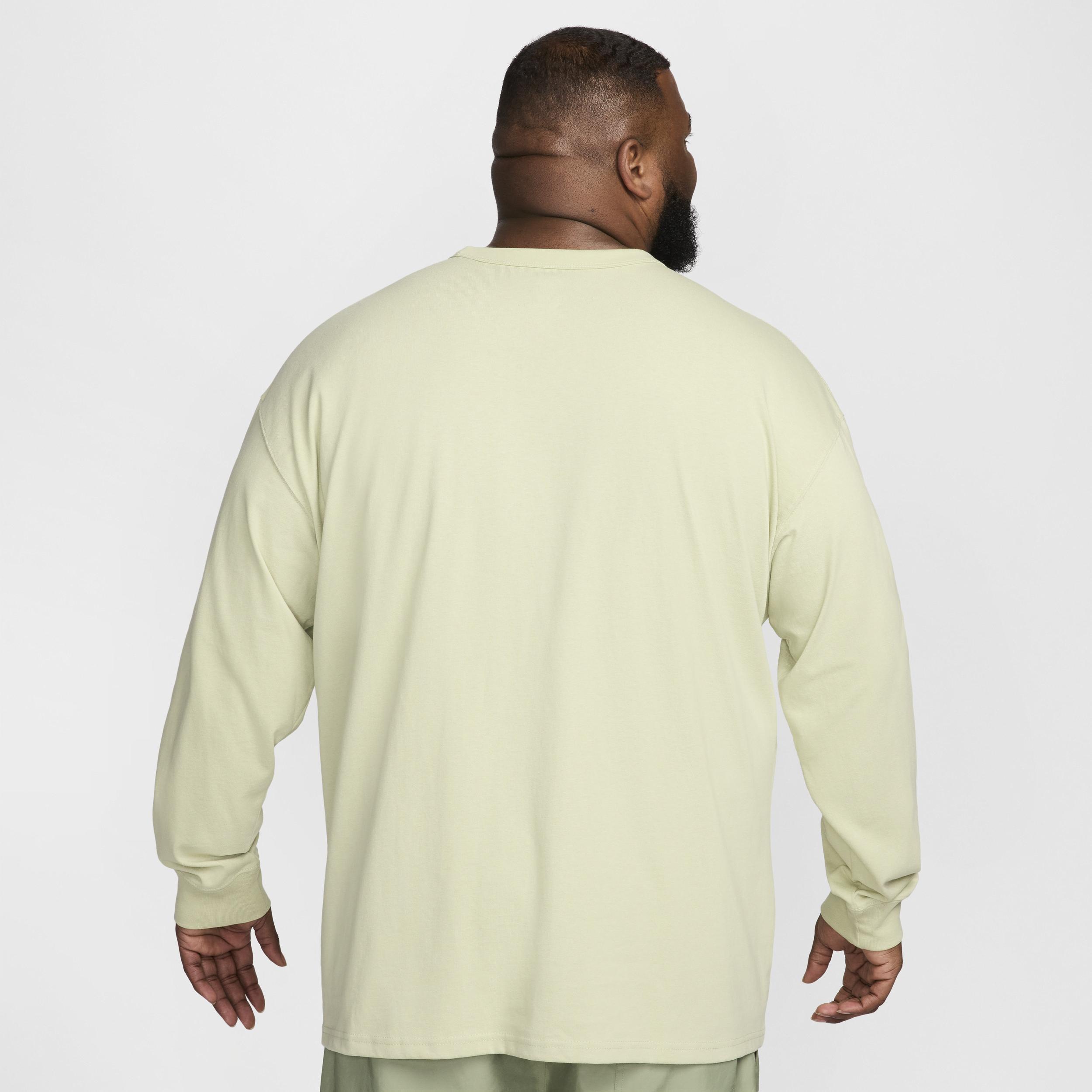 Nike Sportswear Premium Essentials Men's Long-Sleeve Pocket T-Shirt Product Image