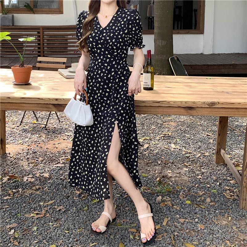 Short-Sleeve V-Neck Floral Midi Sundress Product Image