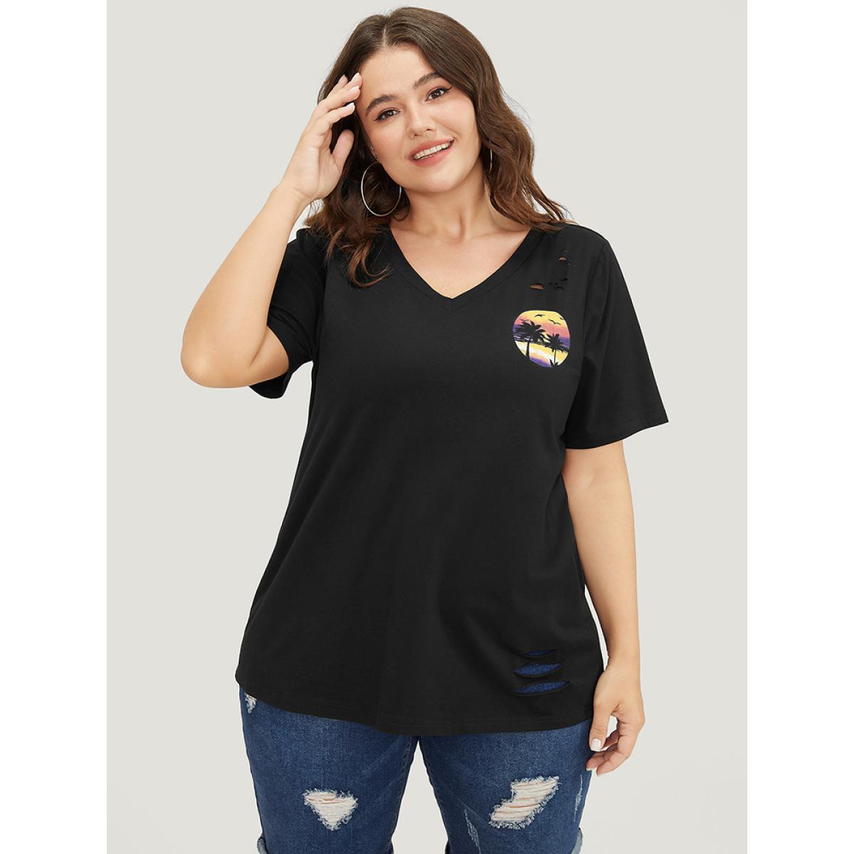 Plus Size Coconut Tree Print V Neck Distressed T-shirt Black Women Casual Printed Tropical Dailywear T-shirts BloomChic 18-20/2X Product Image