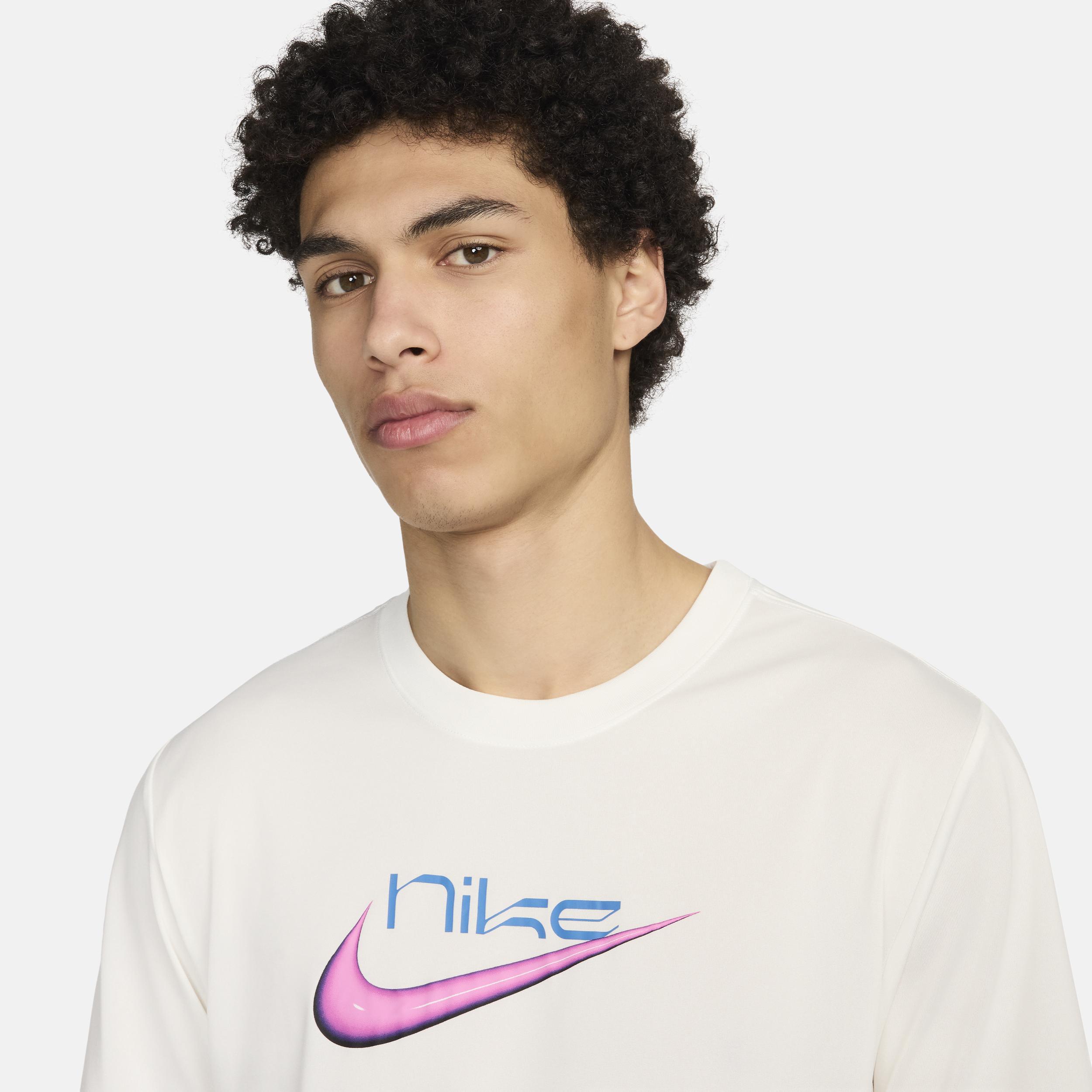 Nike Men's Dri-FIT Basketball T-Shirt Product Image