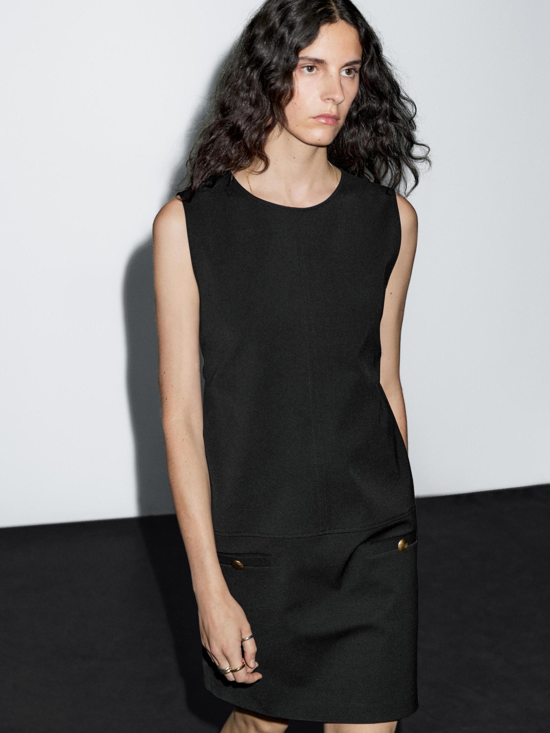 Short dress with button details Product Image