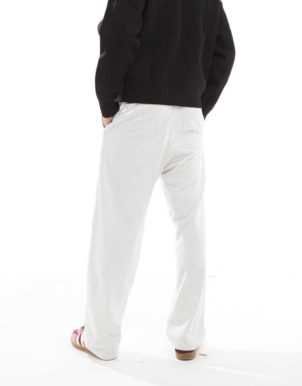 Jack & Jones loose fit wide leg sweatpants in light gray Product Image