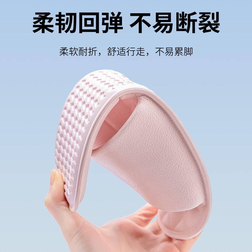 Travel Foldable Slippers Product Image