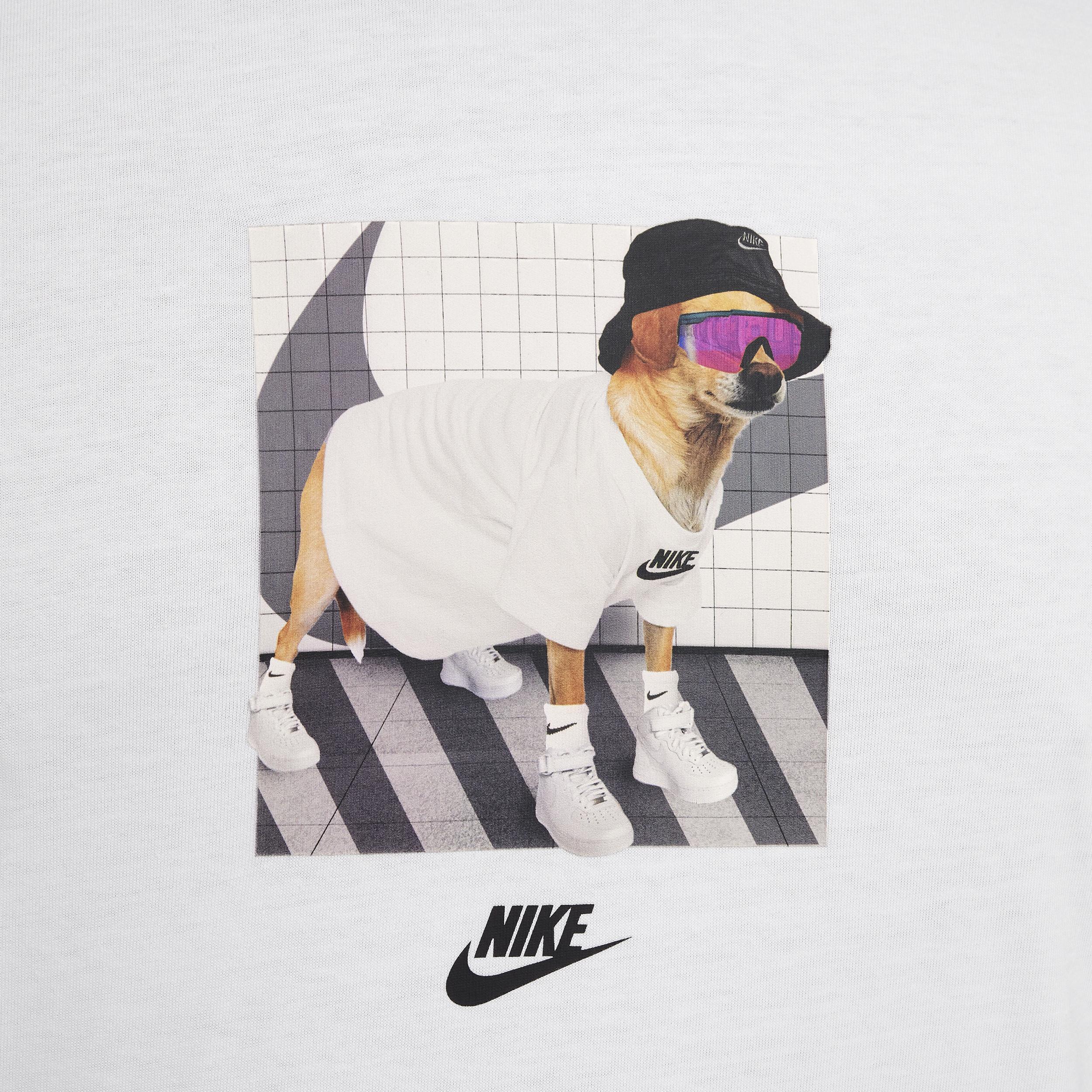 Nike Sportswear T-Shirt Product Image