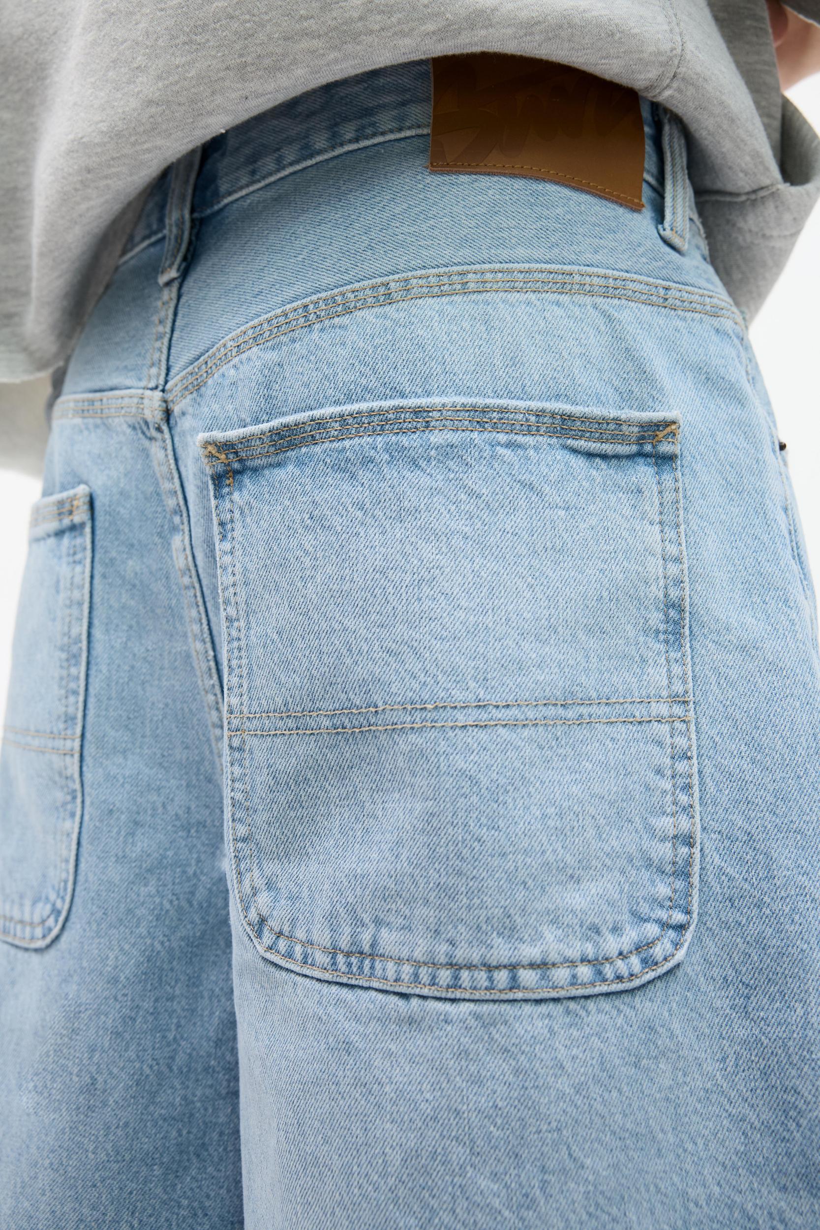 Loose baggy denim Bermuda shorts Product Image