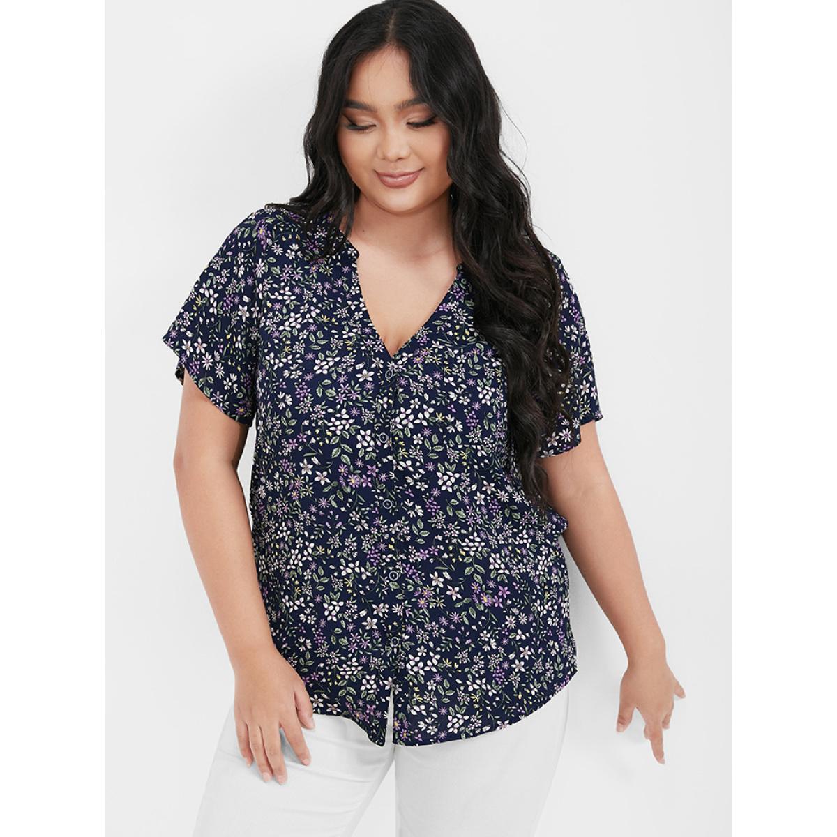 Plus Size DarkBlue Ditsy Floral V Neck Button Blouse Women Casual Short sleeve V-neck Dailywear Blouses BloomChic 18-20/2X Product Image