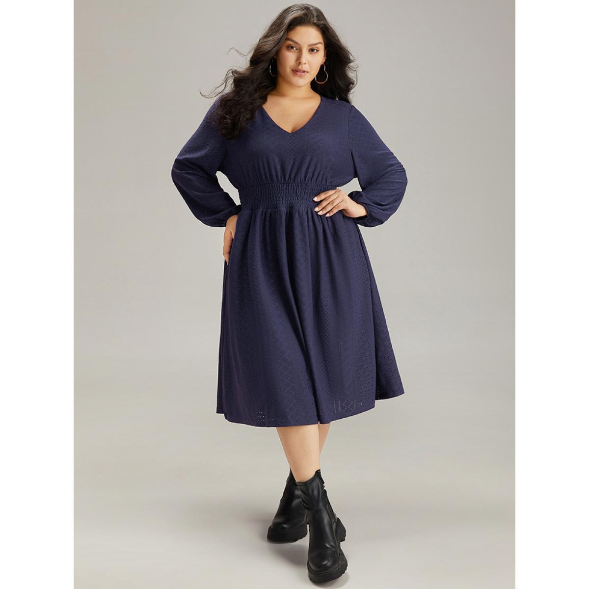 Plus Size Plain Textured Shirred Ruffle Hem Dress DarkBlue Women Casual Elastic cuffs V-neck Long Sleeve Curvy Midi Dress BloomChic 14-16/1X Product Image