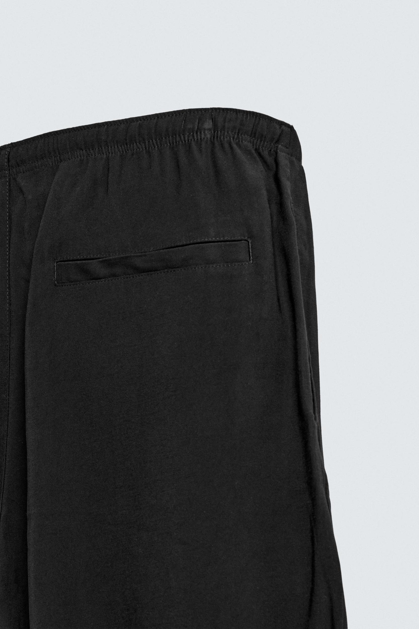 RELAXED FIT FLOWY PANTS Product Image