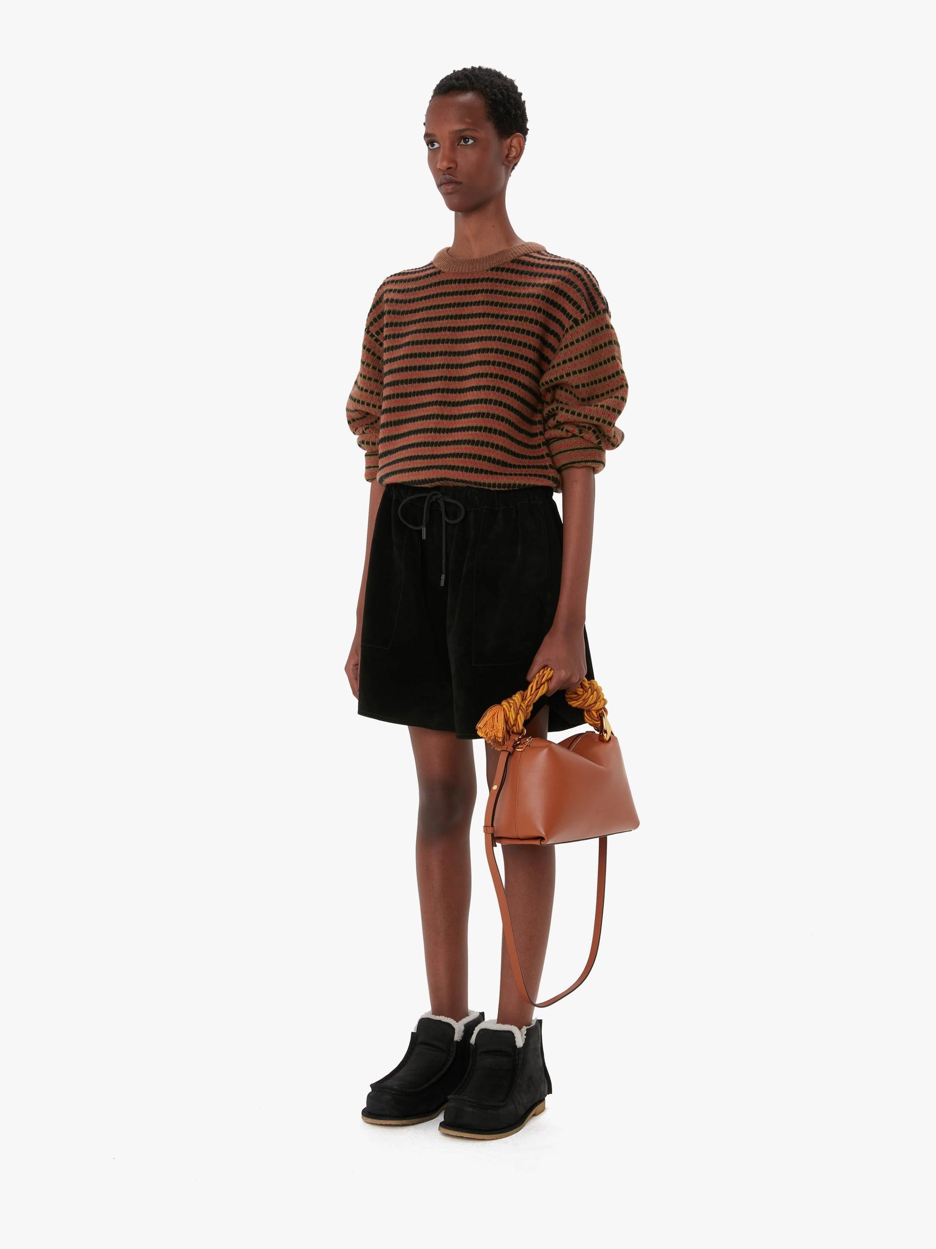 DRAWSTRING LEATHER SHORTS Product Image