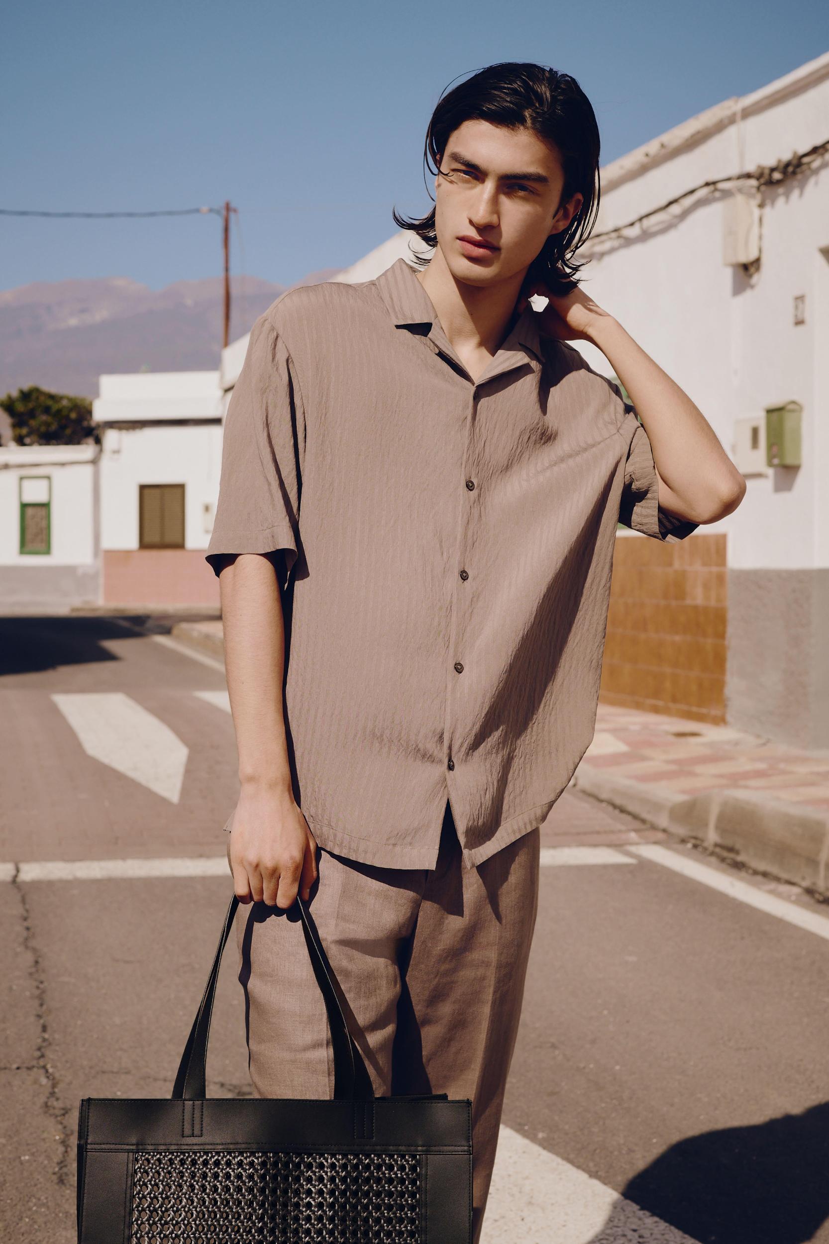 Loose-Fit Crinkled Resort Shirt Product Image