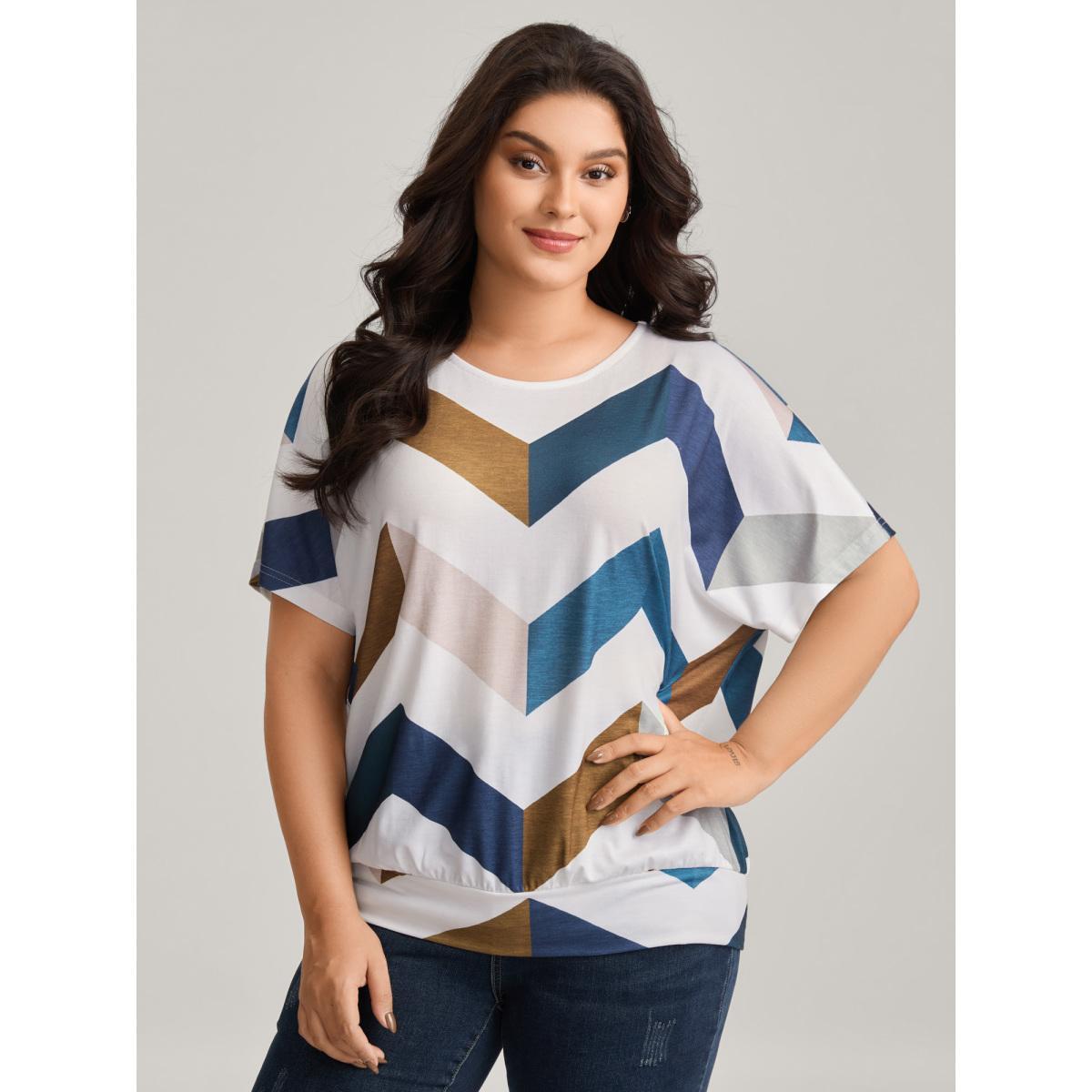 Plus Size Color Block Wavy Print T-Shirt WhiteSmoke Women Contrast Round Neck Loose Everyday-Casual T-shirts BloomChic 22-24/3X Product Image