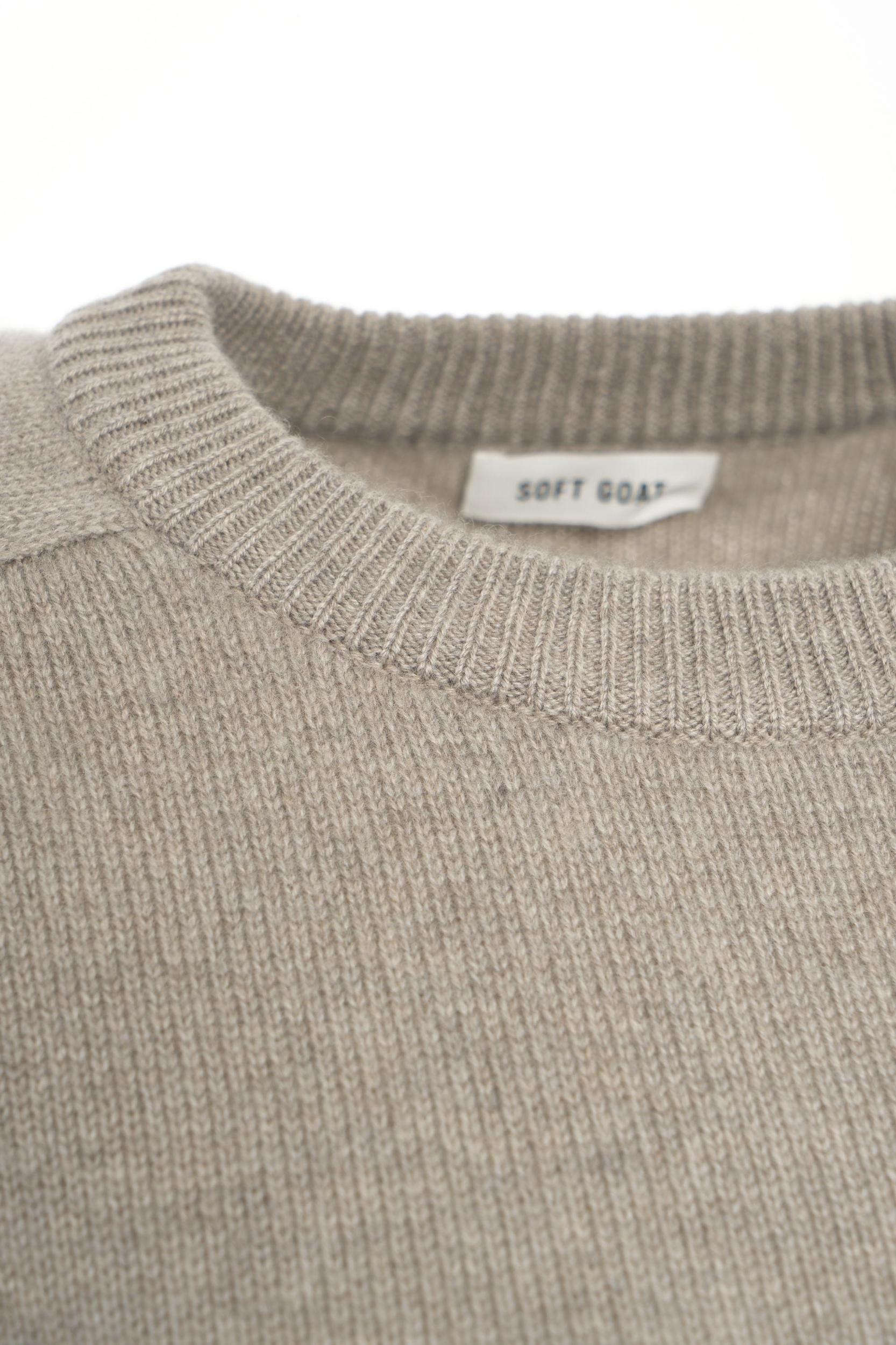Oversized cashmere sweater Product Image