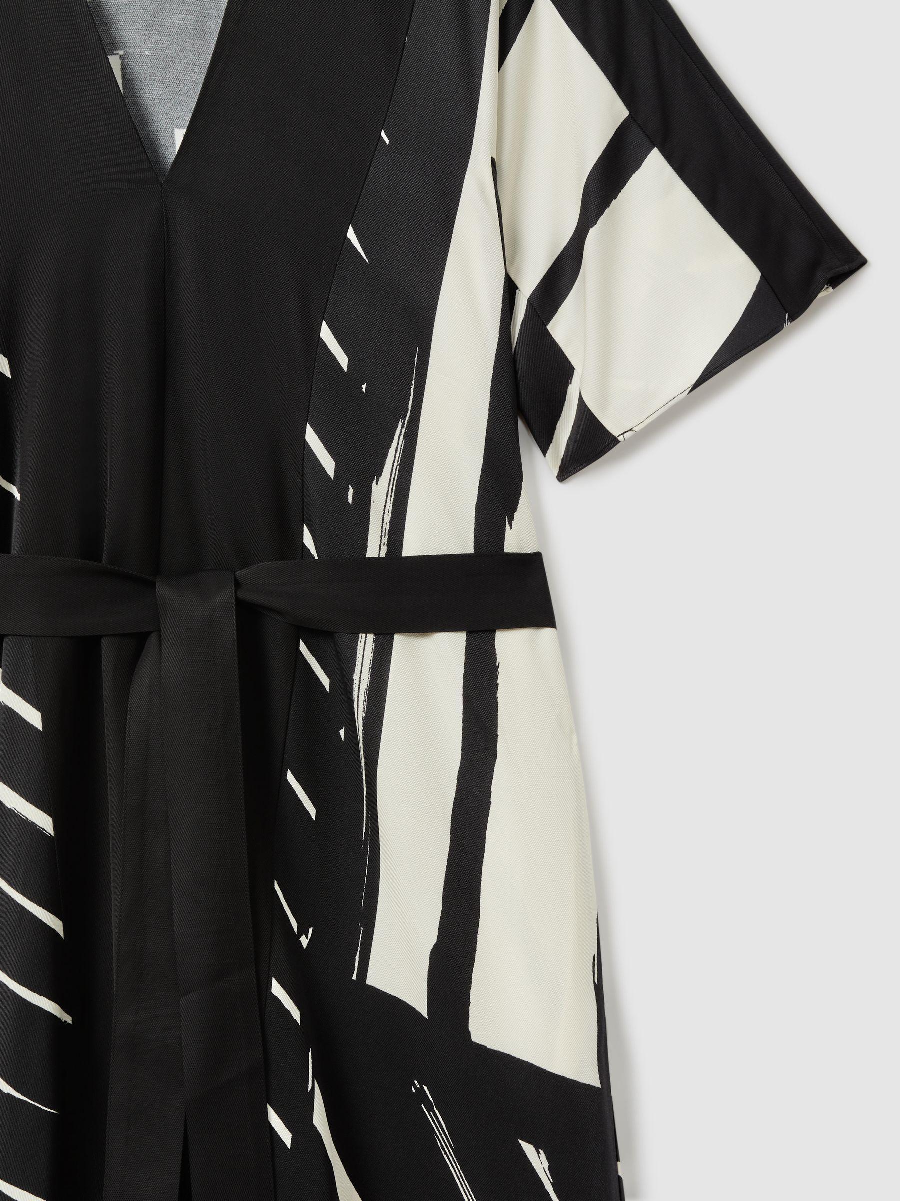 Printed Fit and Flare Midi Dress in Black/White Product Image