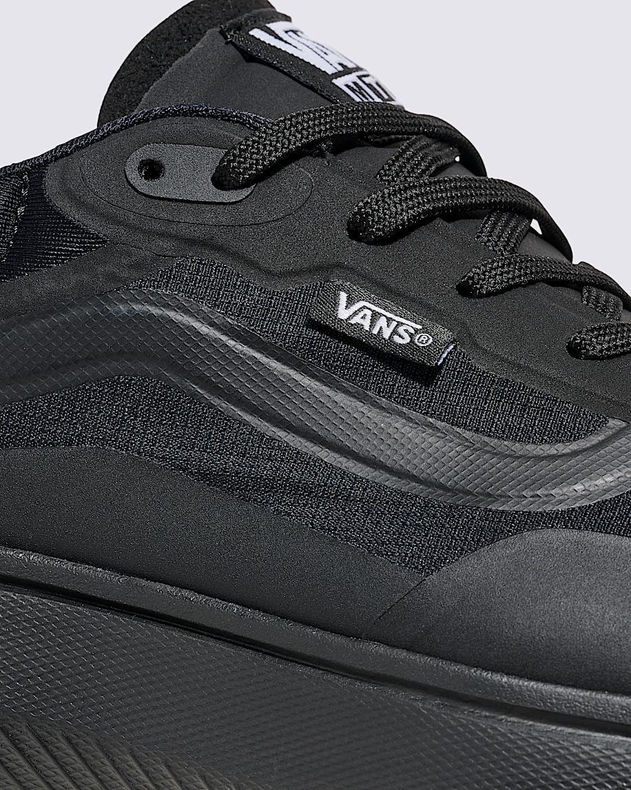 Crosspath Shoe in Black| Vans US Product Image
