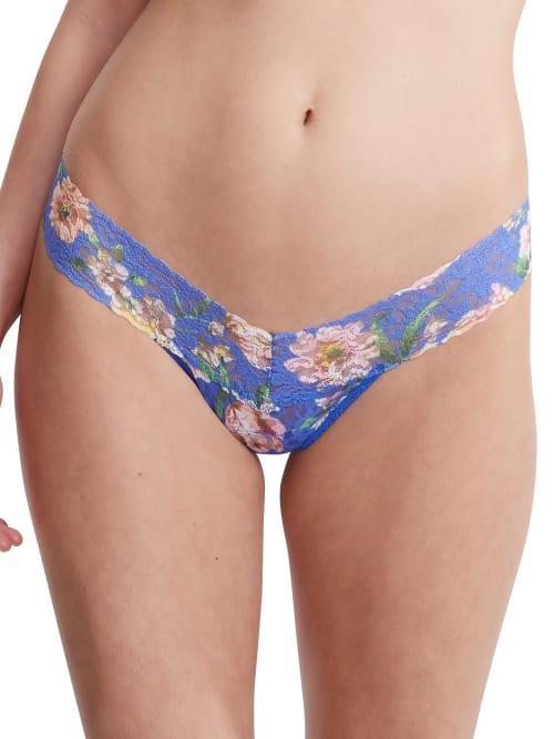 Signature Lace Low Rise Printed Thong Product Image