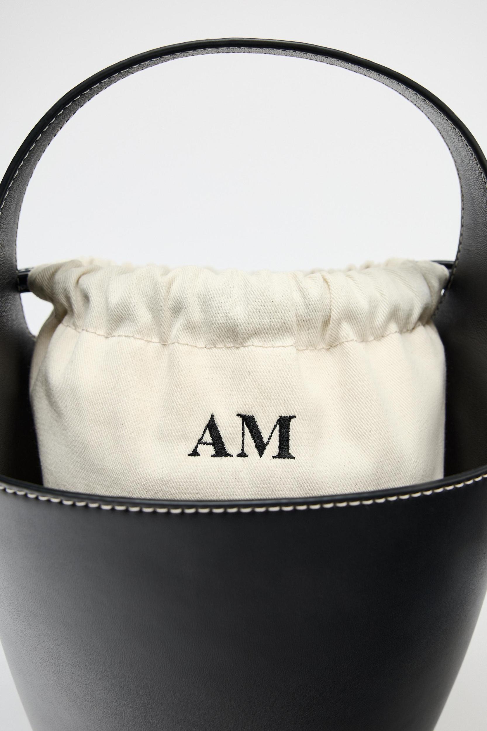 DRAWSTRING BUCKET BAG Product Image