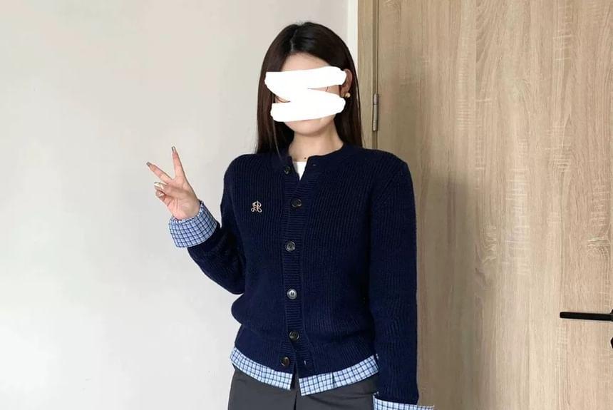 Round Neck Plain Gingham Panel Ribbed Cardigan Product Image