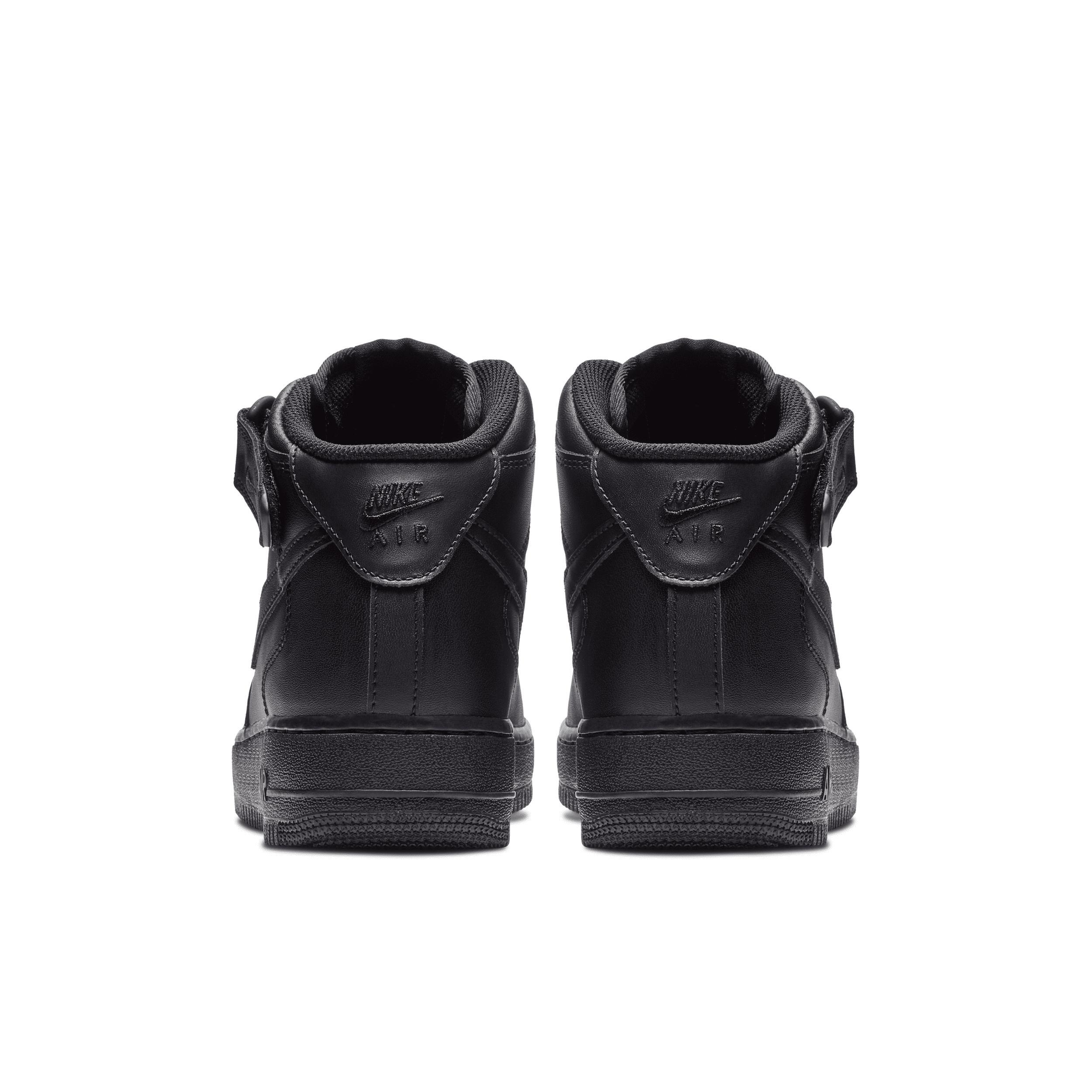 Nike Men's Air Force 1 Mid '07 Shoes Product Image