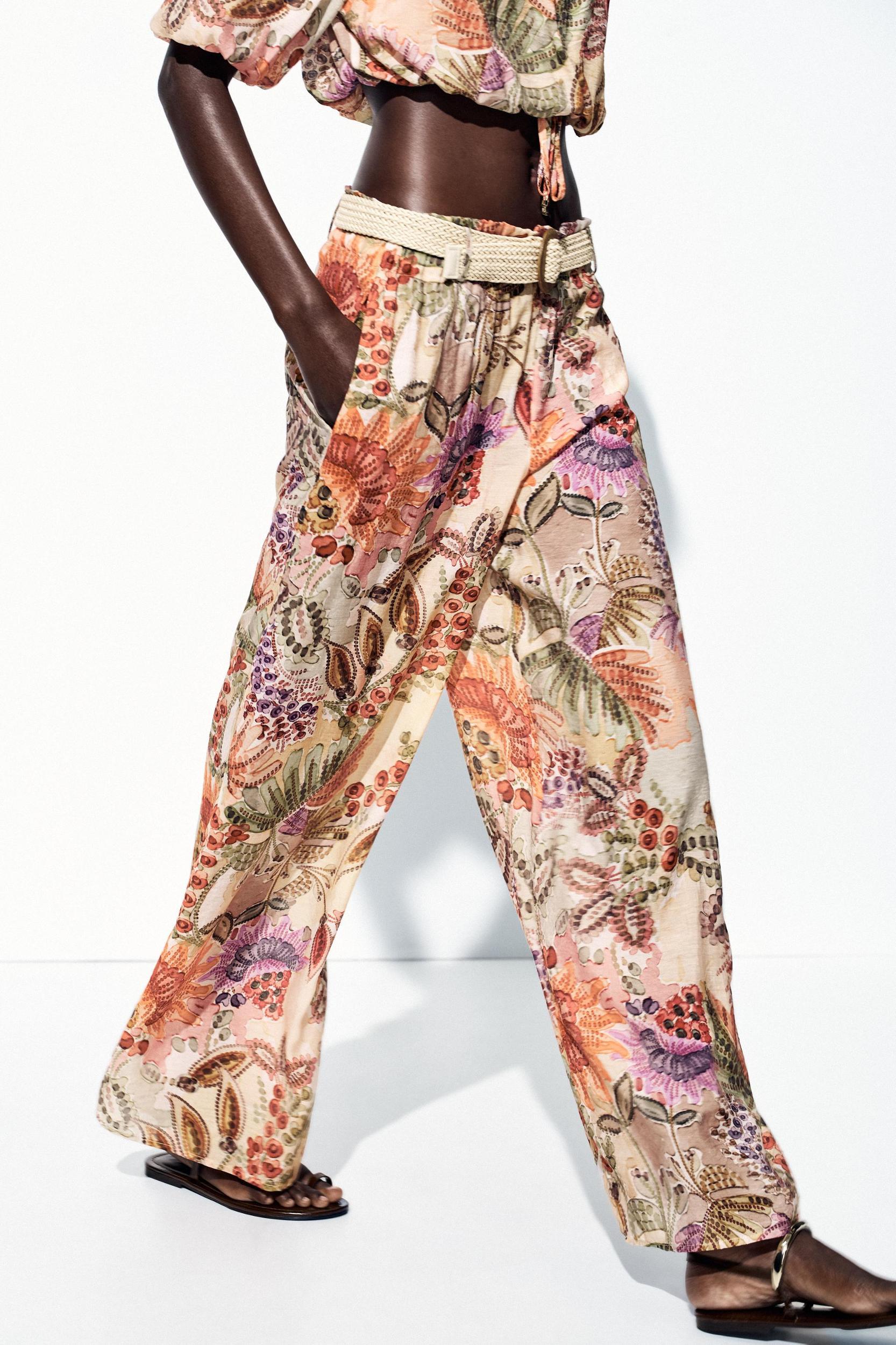 PRINTED BELTED PANTS Product Image