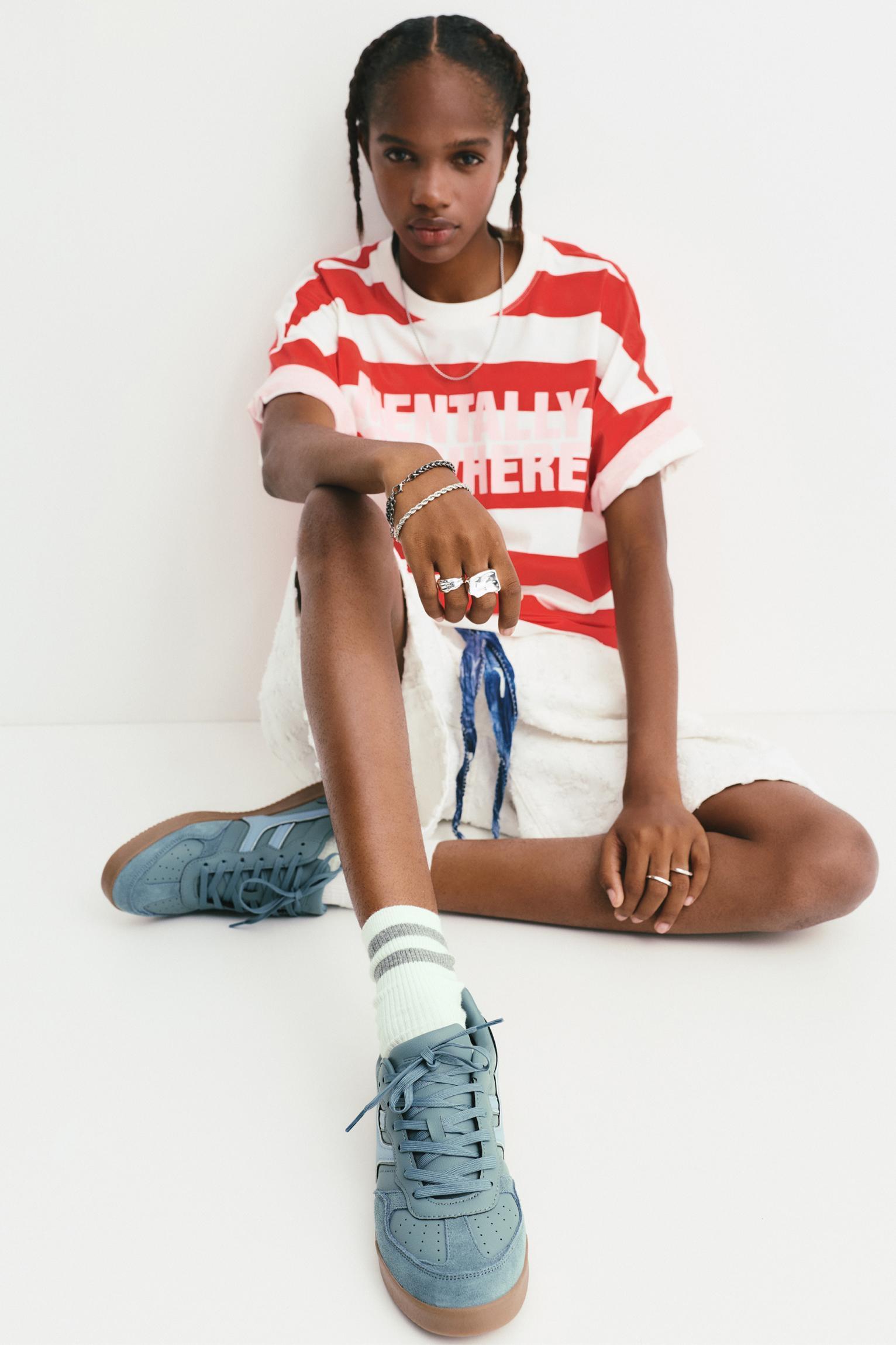 Retro sneakers Product Image