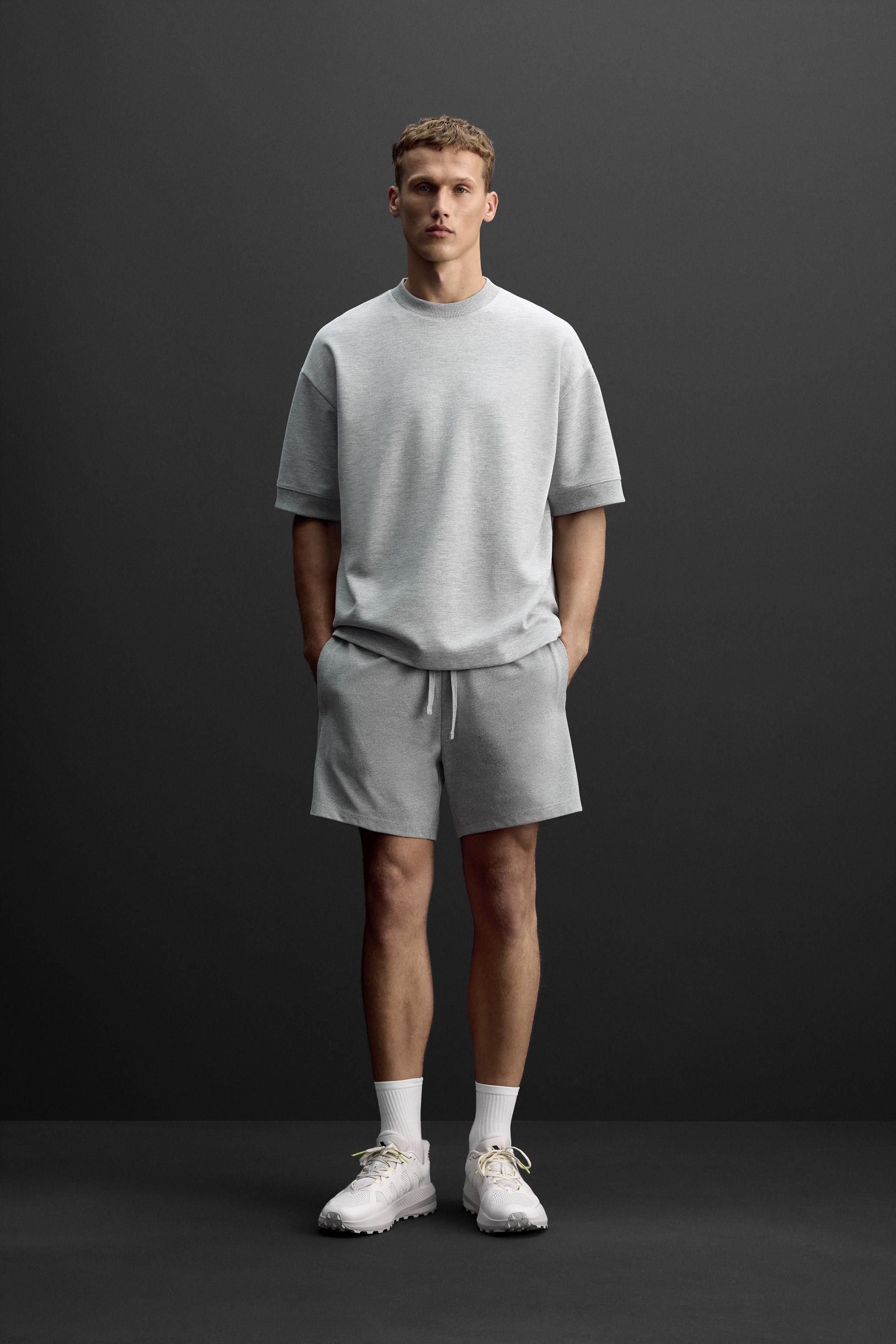 JOGGER SHORTS Product Image