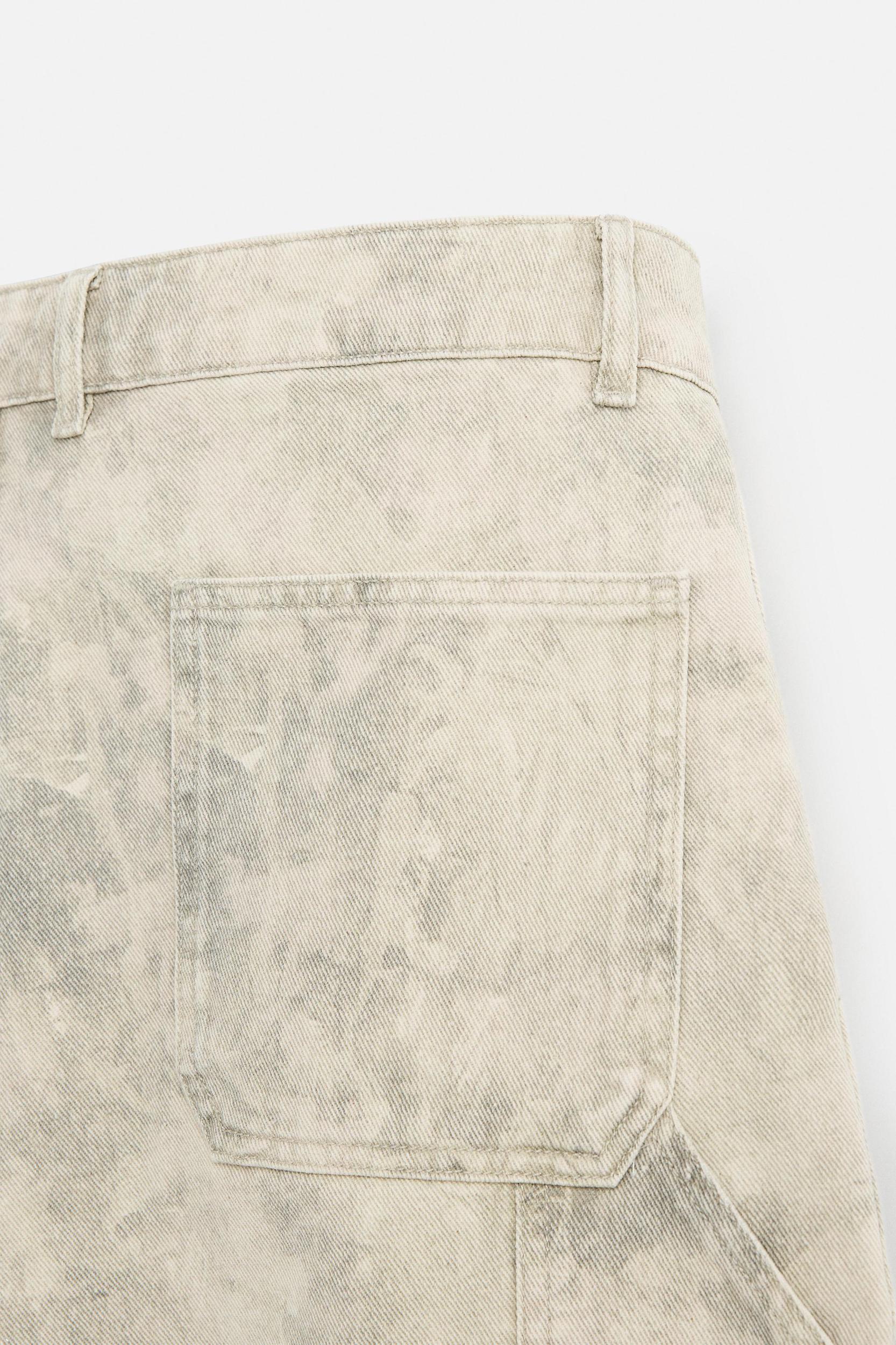 ABSTRACT PRINT CARPENTER POCKET SHORTS Product Image