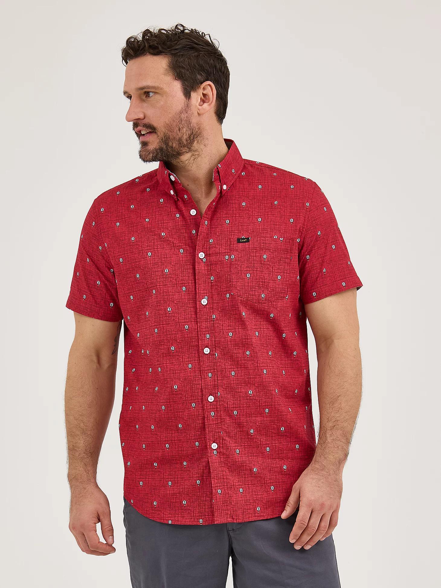 Men's Short Sleeve Stretch Print Button Down Shirt | Men's Tops & Tees | Lee® Product Image