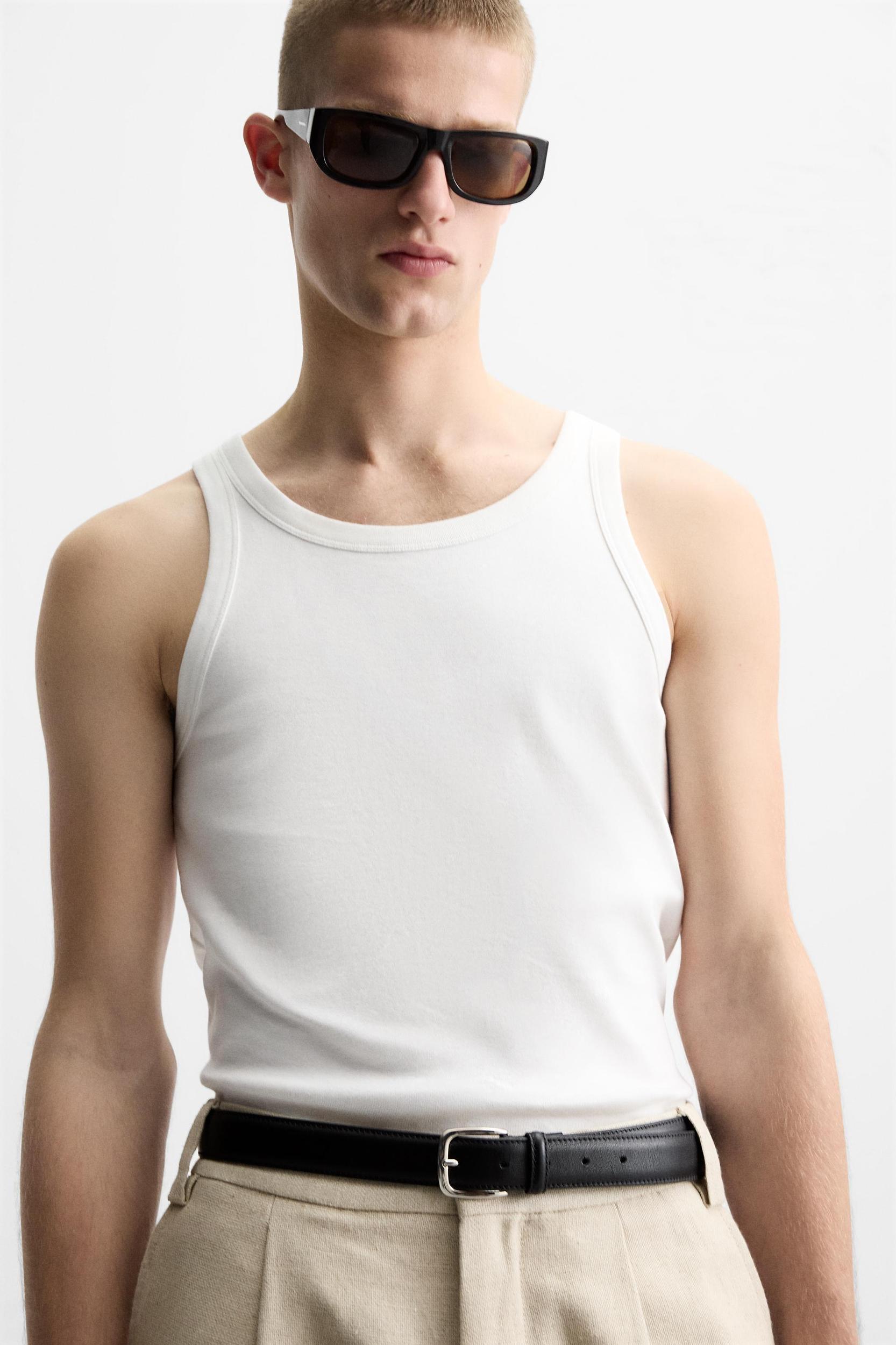 TANK TOP Product Image