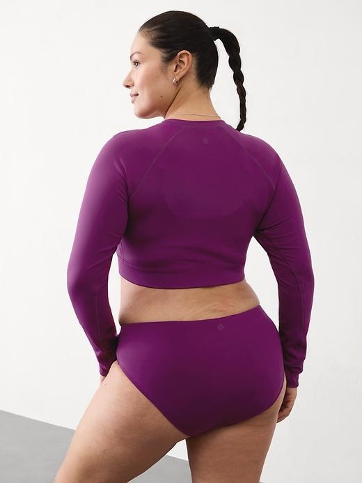 Crop Rashguard Product Image