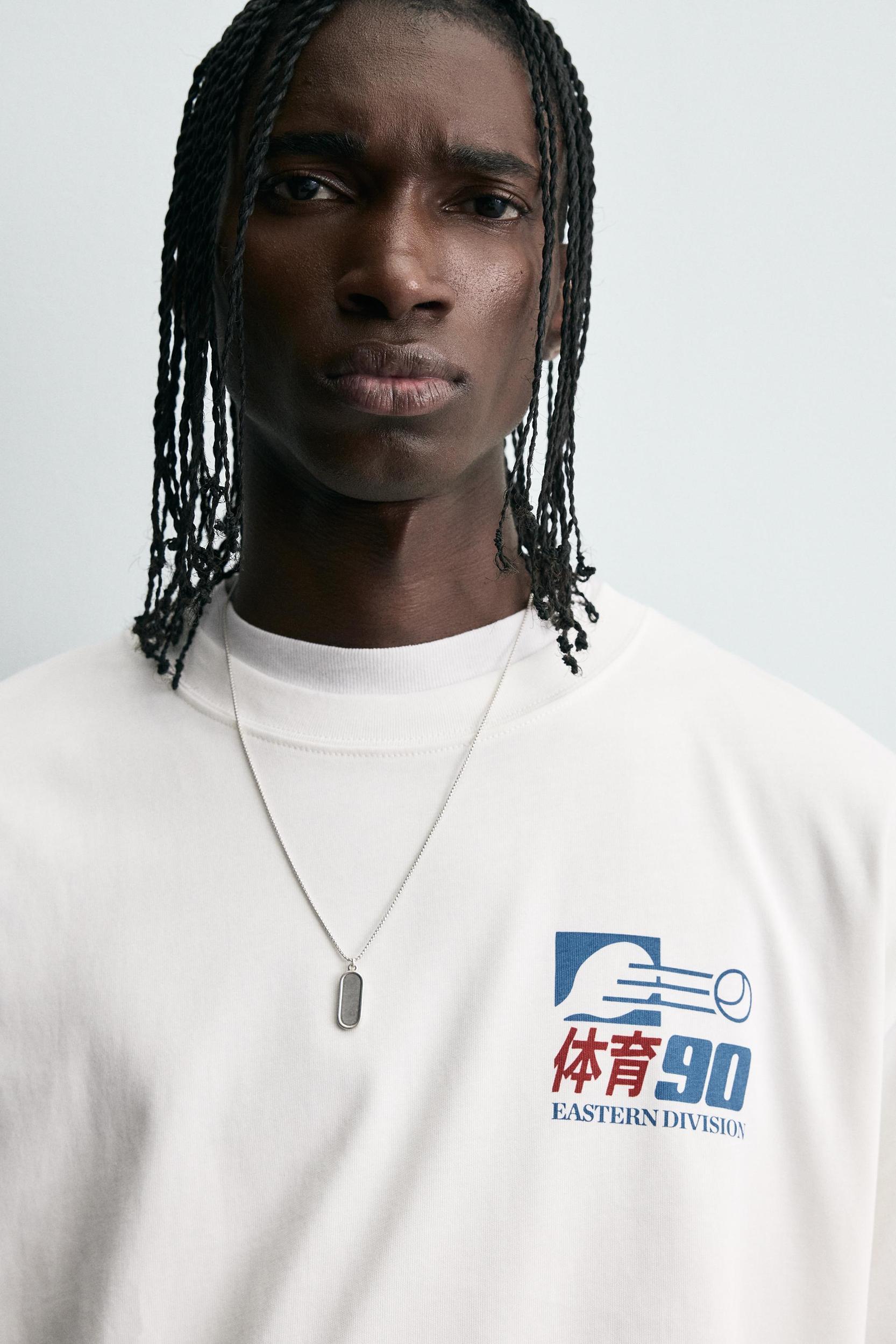 GRAPHIC PRINT T-SHIRT Product Image