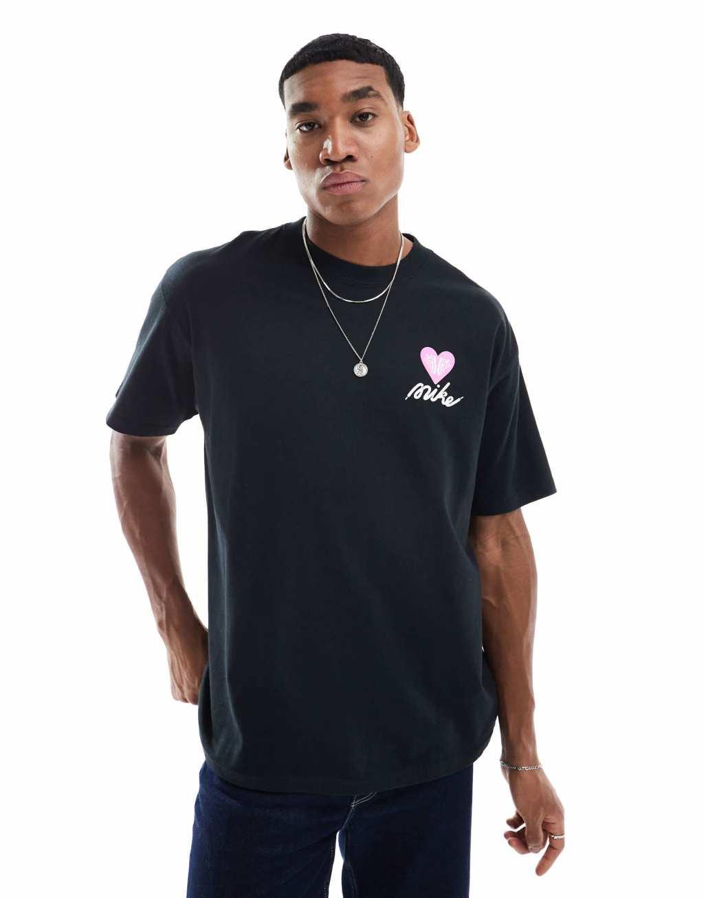 Nike Valentines day graphic T-shirt in black Product Image